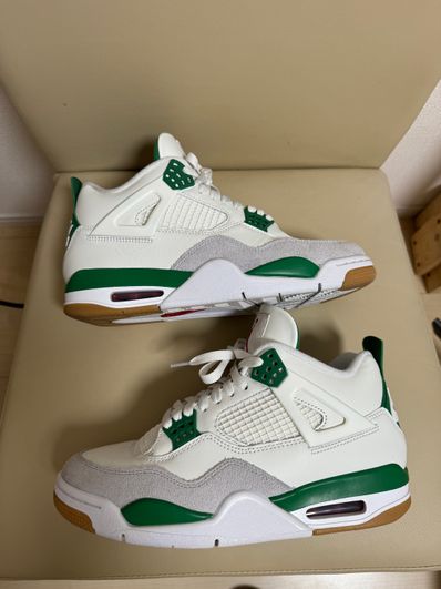 Nike SB × Air Jordan 4 Retro SP "Pine Green"