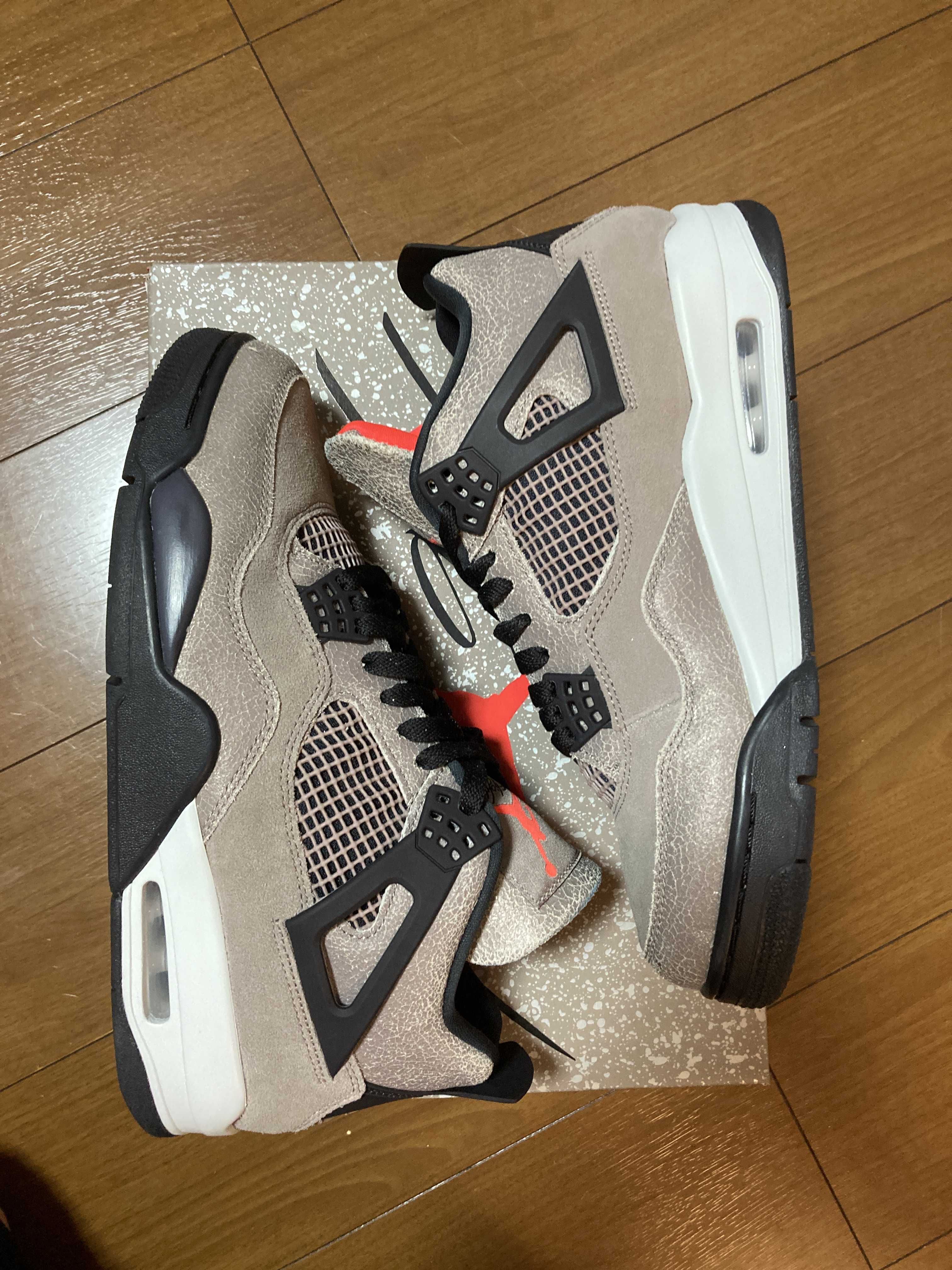 Nike Air Jordan 4 "Taupe Haze"   