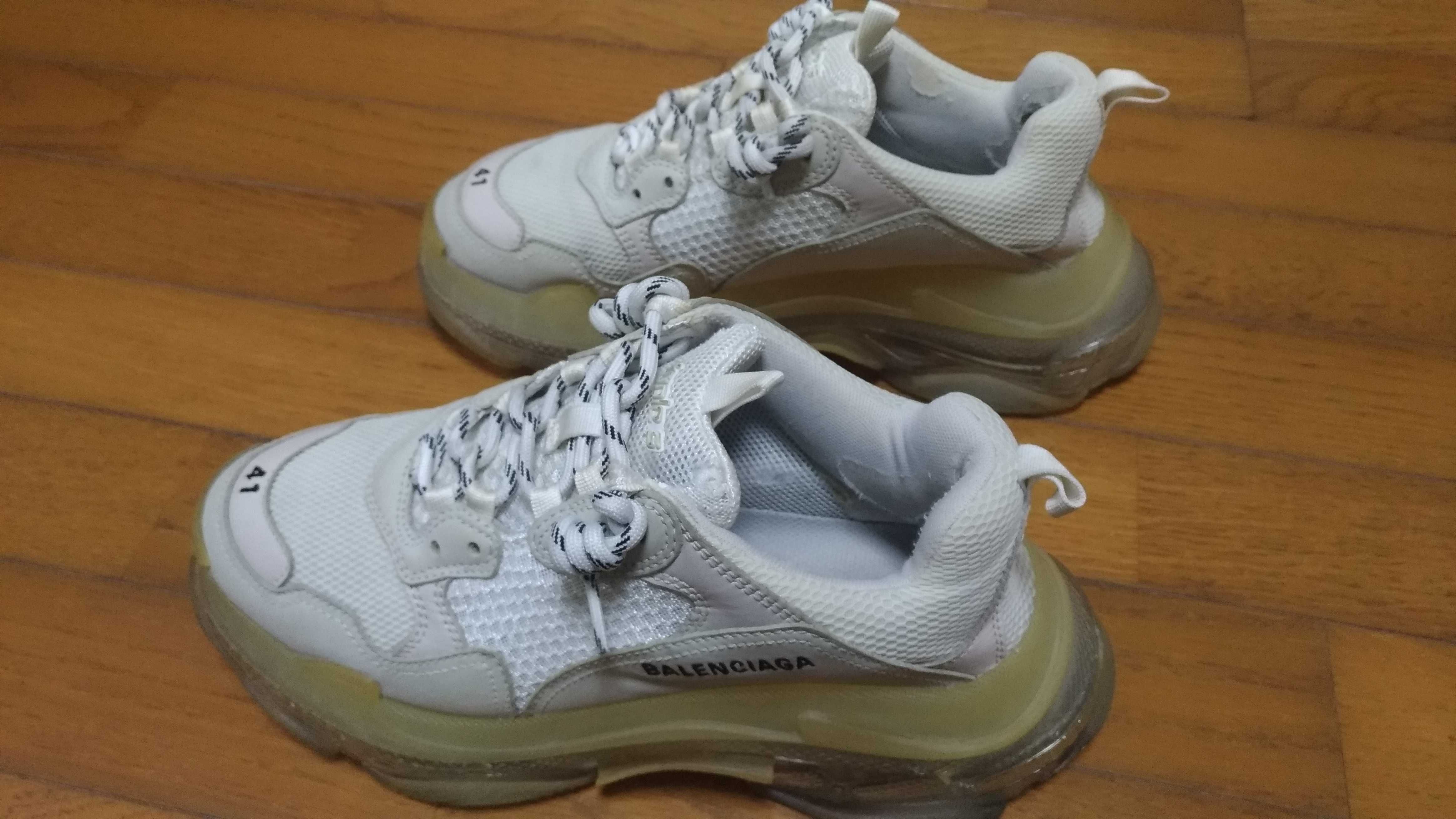 BALENCIAGA Triple S "Black/Red"