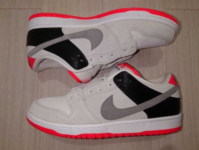 Nike SB Dunk Low "Infrared"
