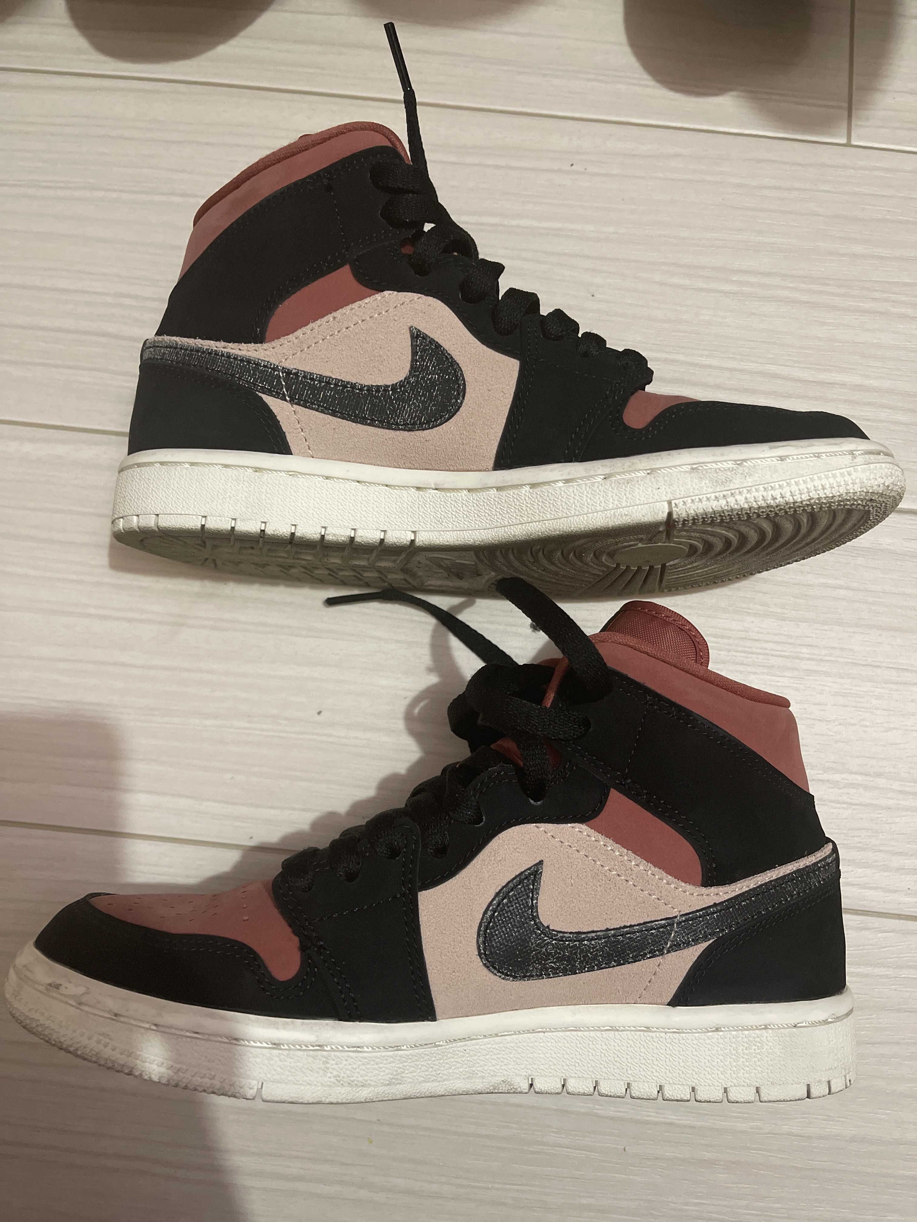 Nike Women's Air Jordan 1 Mid "Particle Beige/Black-Canyon Rust-Sail"   