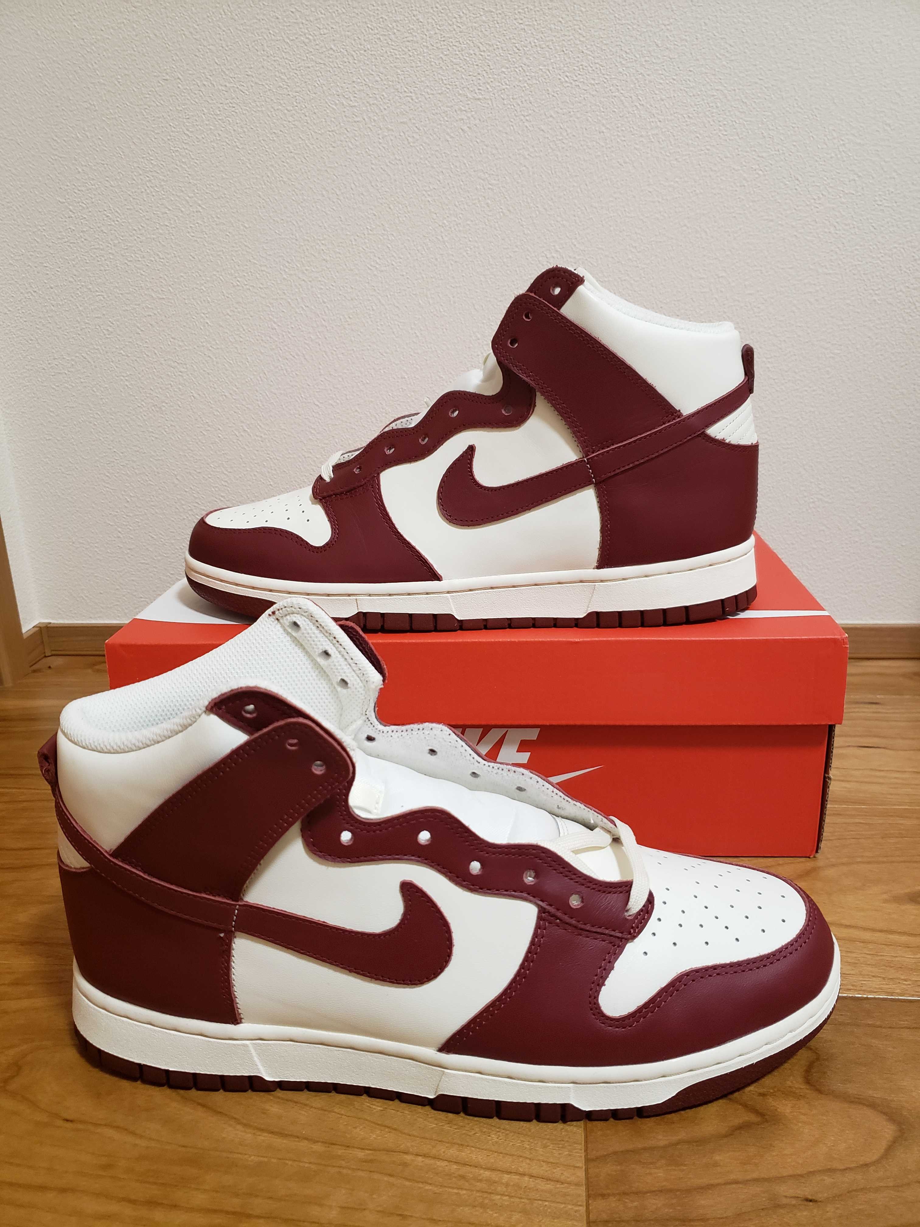 NIKE Women's DUNK HIGH "TEAM RED"