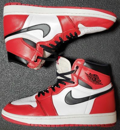 Nike Air Jordan 1 Retro High "Chicago" (2015)