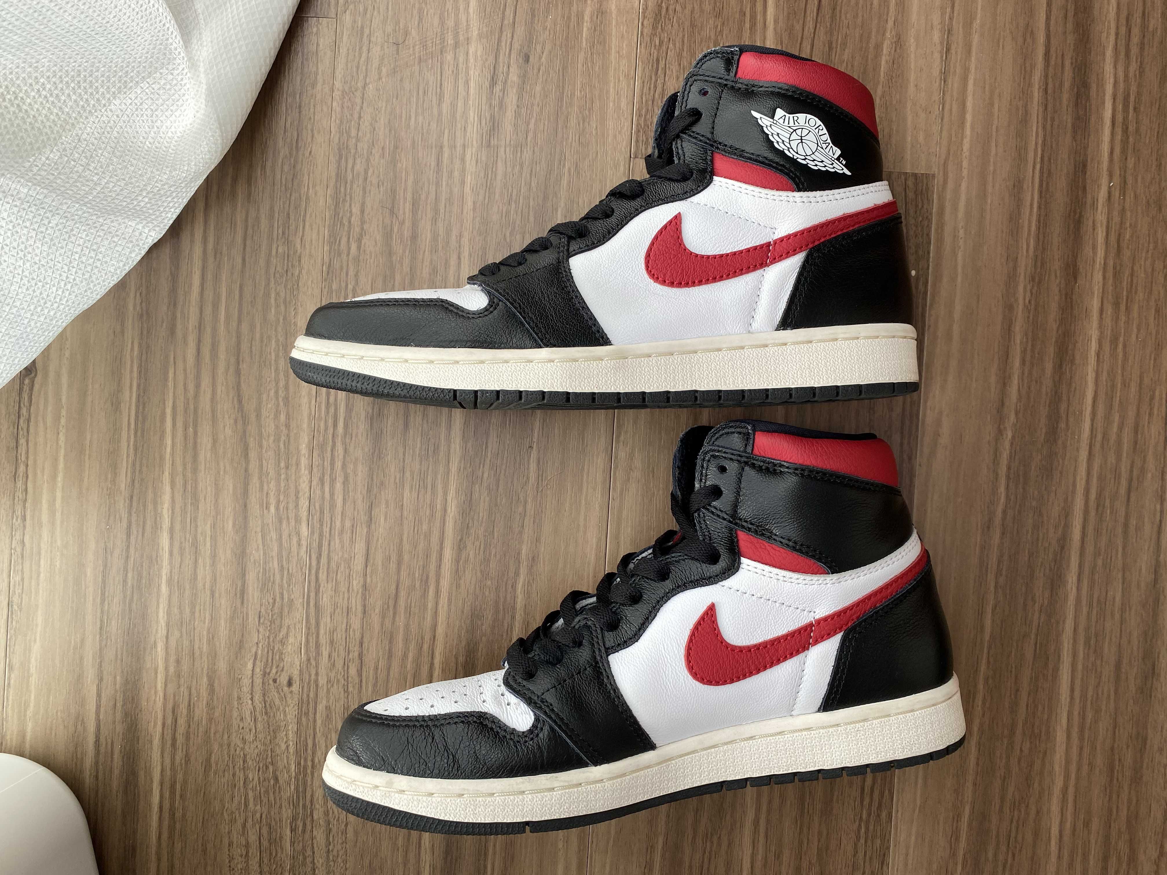Nike Air Jordan 1 Retro High "Black/White/Sail/Gym Red"