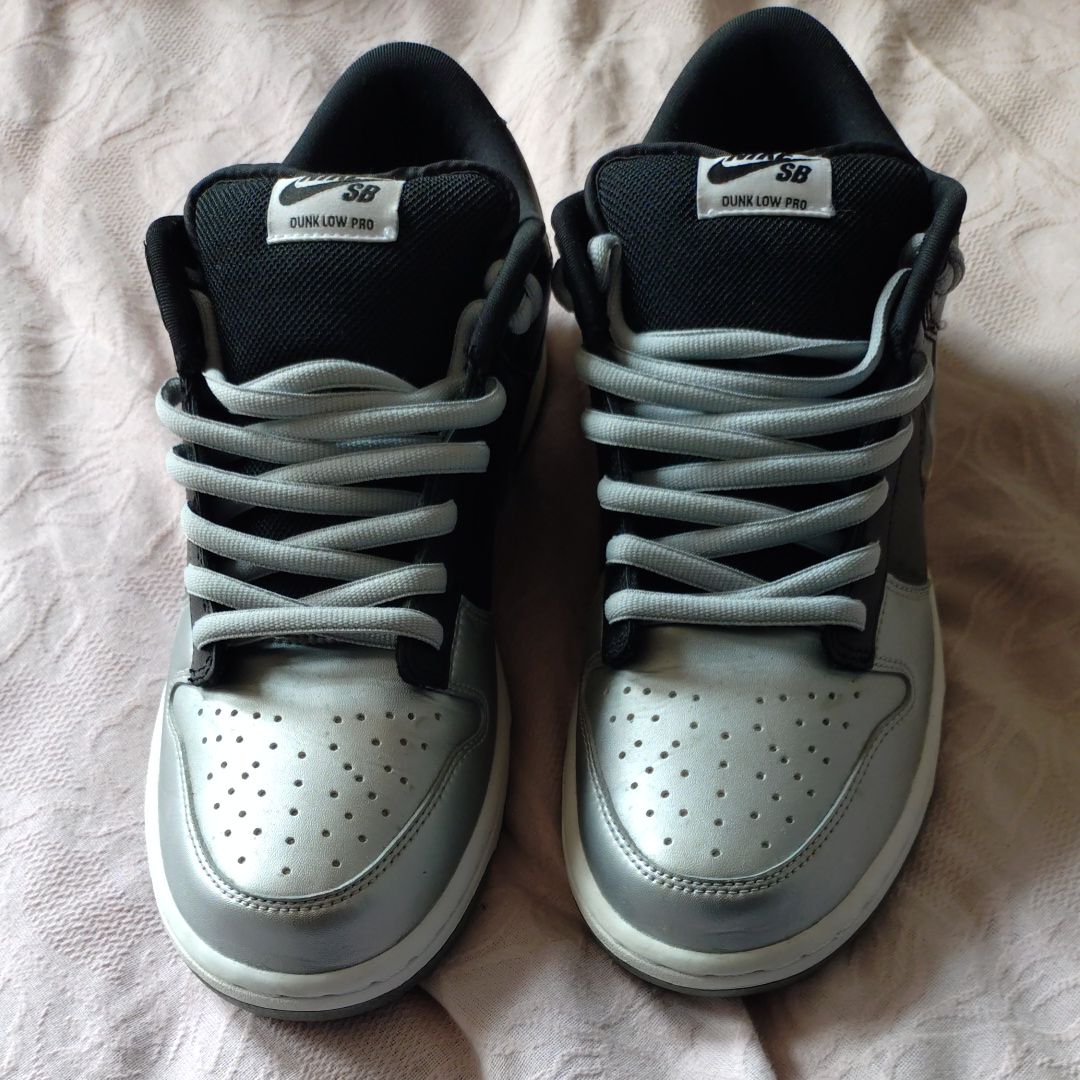 Supreme × Nike Dunk Low "Metallic Silver/Black"