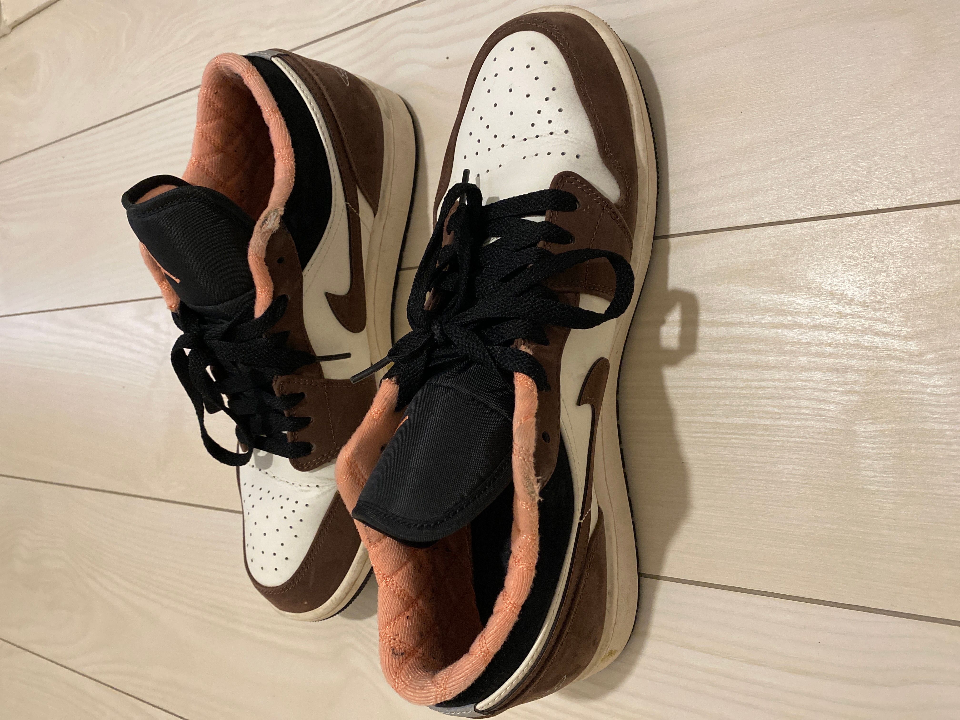 Nike Air Jordan 1 Low SE "Light Chocolate" / "Mocha Brown"
