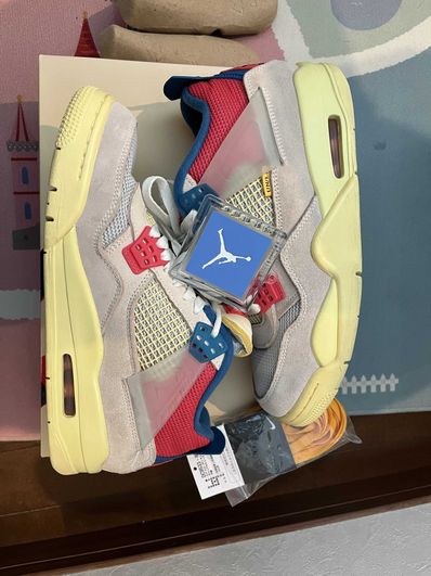 UNION × Nike Air Jordan 4 SP "Guava Ice/Light Fusion Red"