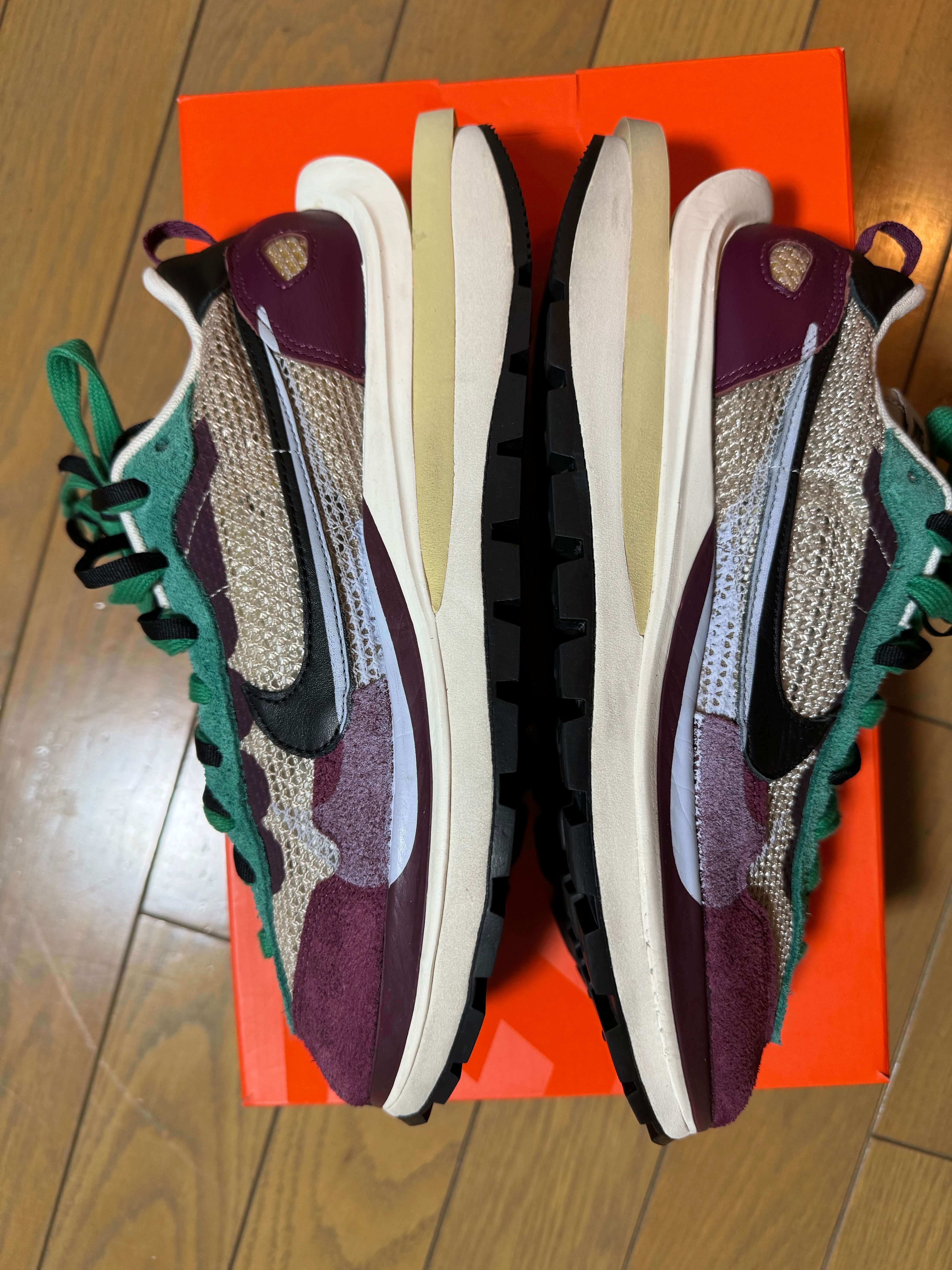 sacai × Nike Vapor Waffle "String/Red/Green"