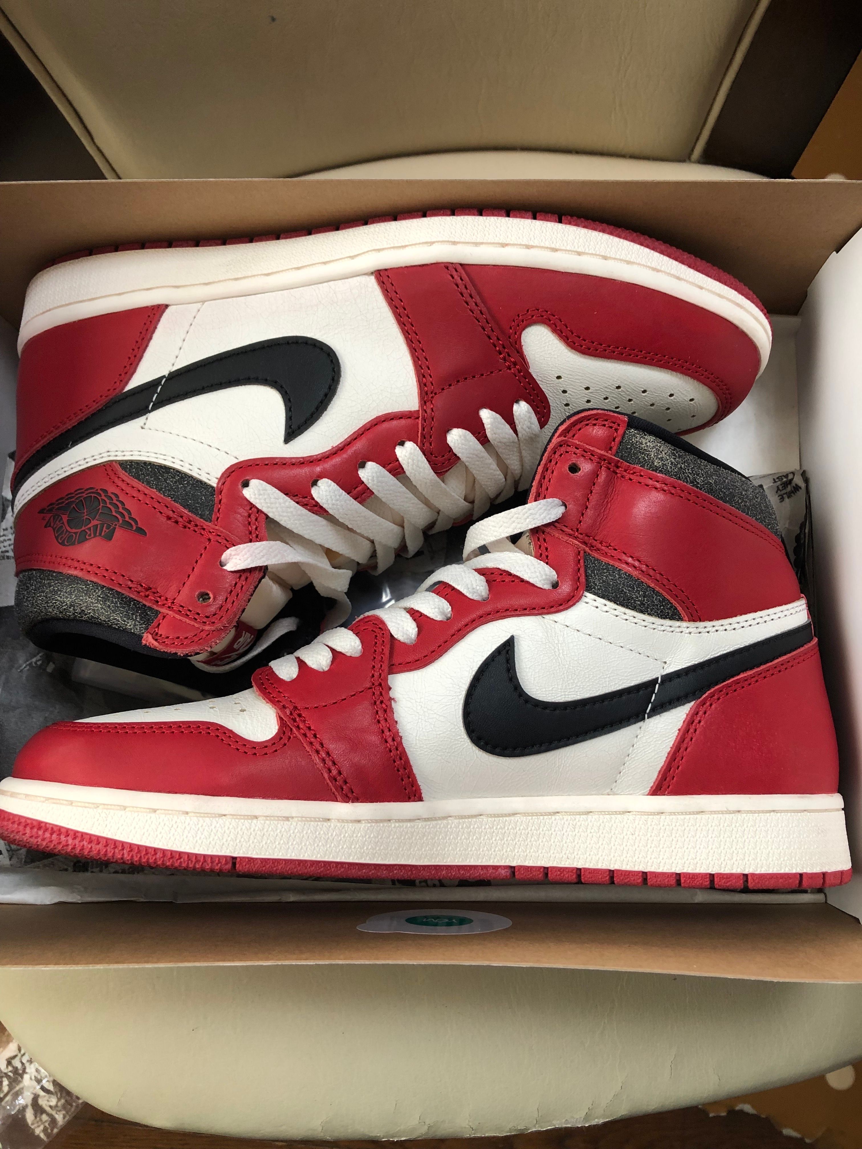 Nike Air Jordan 1 High OG "Lost & Found/Chicago"