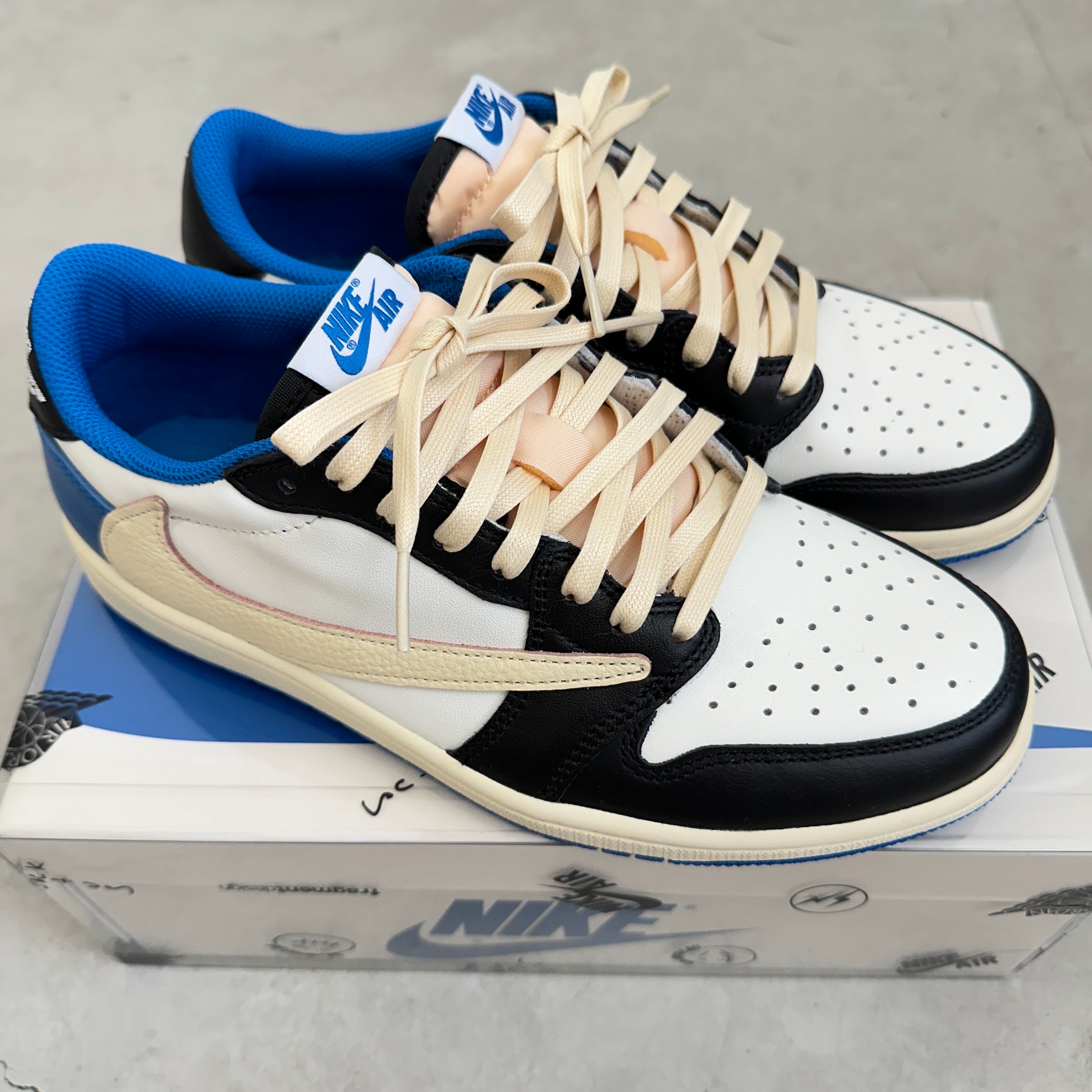 Travis Scott × fragment design × Nike Air Jordan 1 Low OG SP "Military Blue"