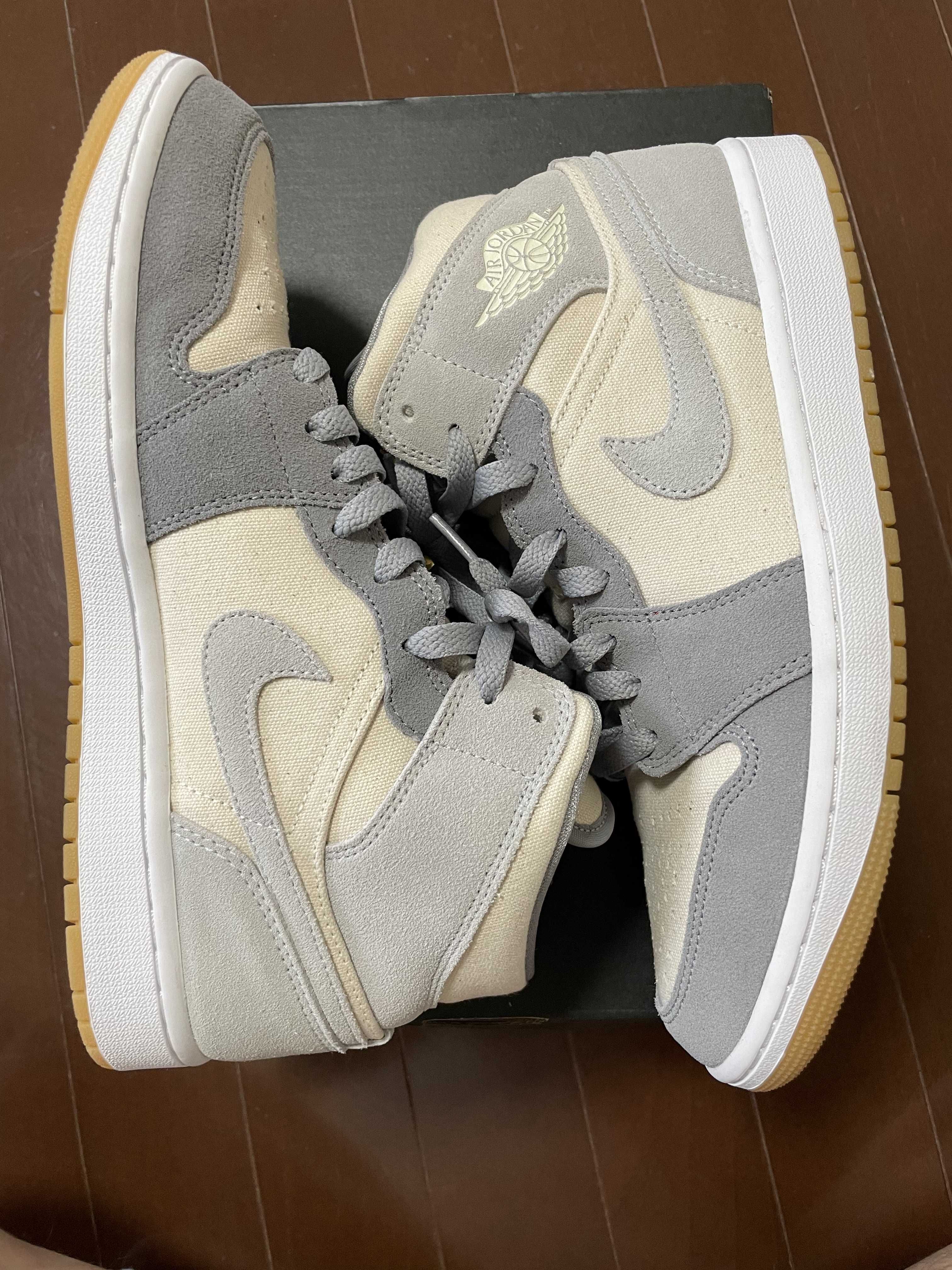 Nike Air Jordan 1 Mid SE "Coconut Milk/Particle Grey"