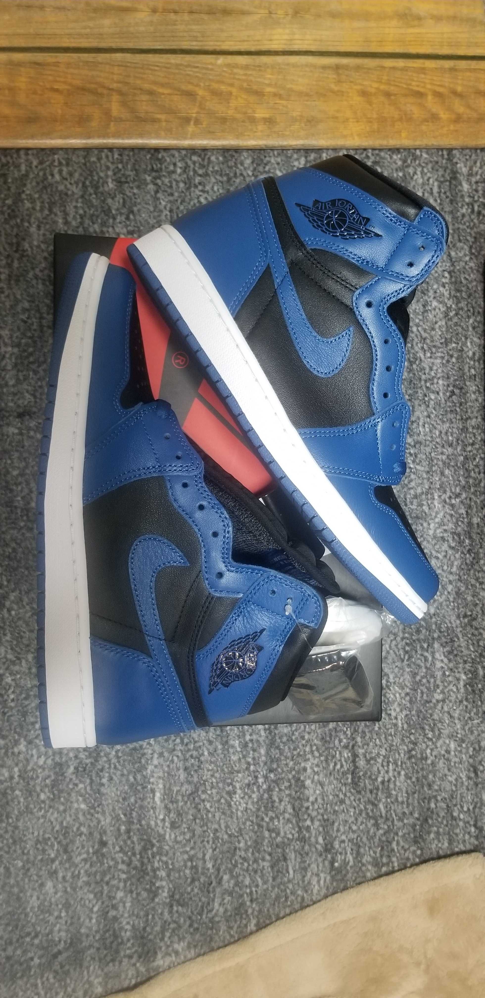 Nike Air Jordan 1 Retro High OG "Dark Marina Blue"