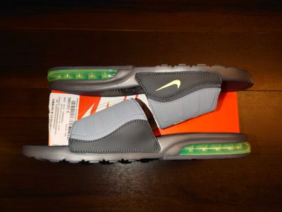 Nike Air Max Camden "Dark Volt"