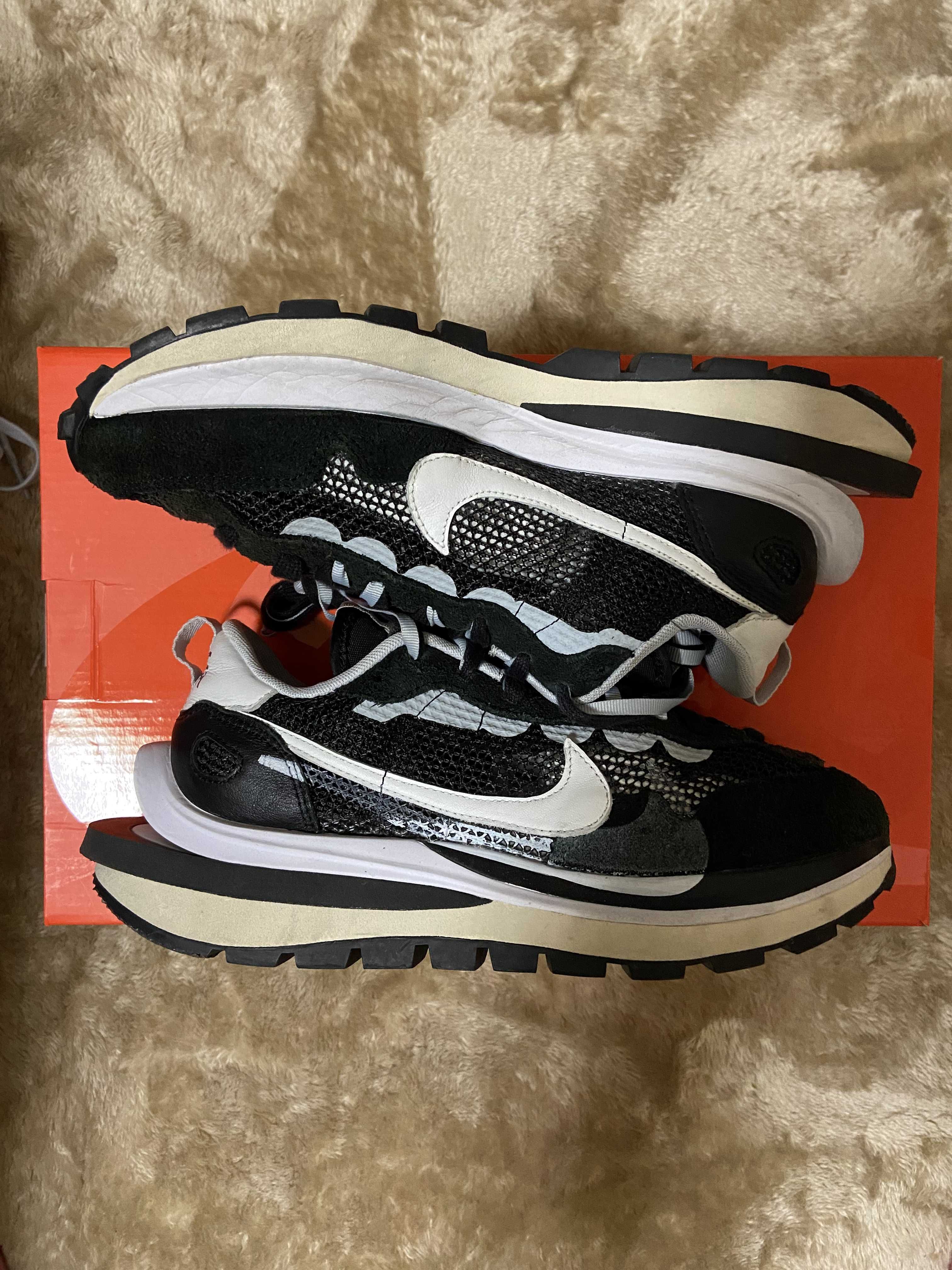 sacai × Nike Vapor Waffle "Black and White"