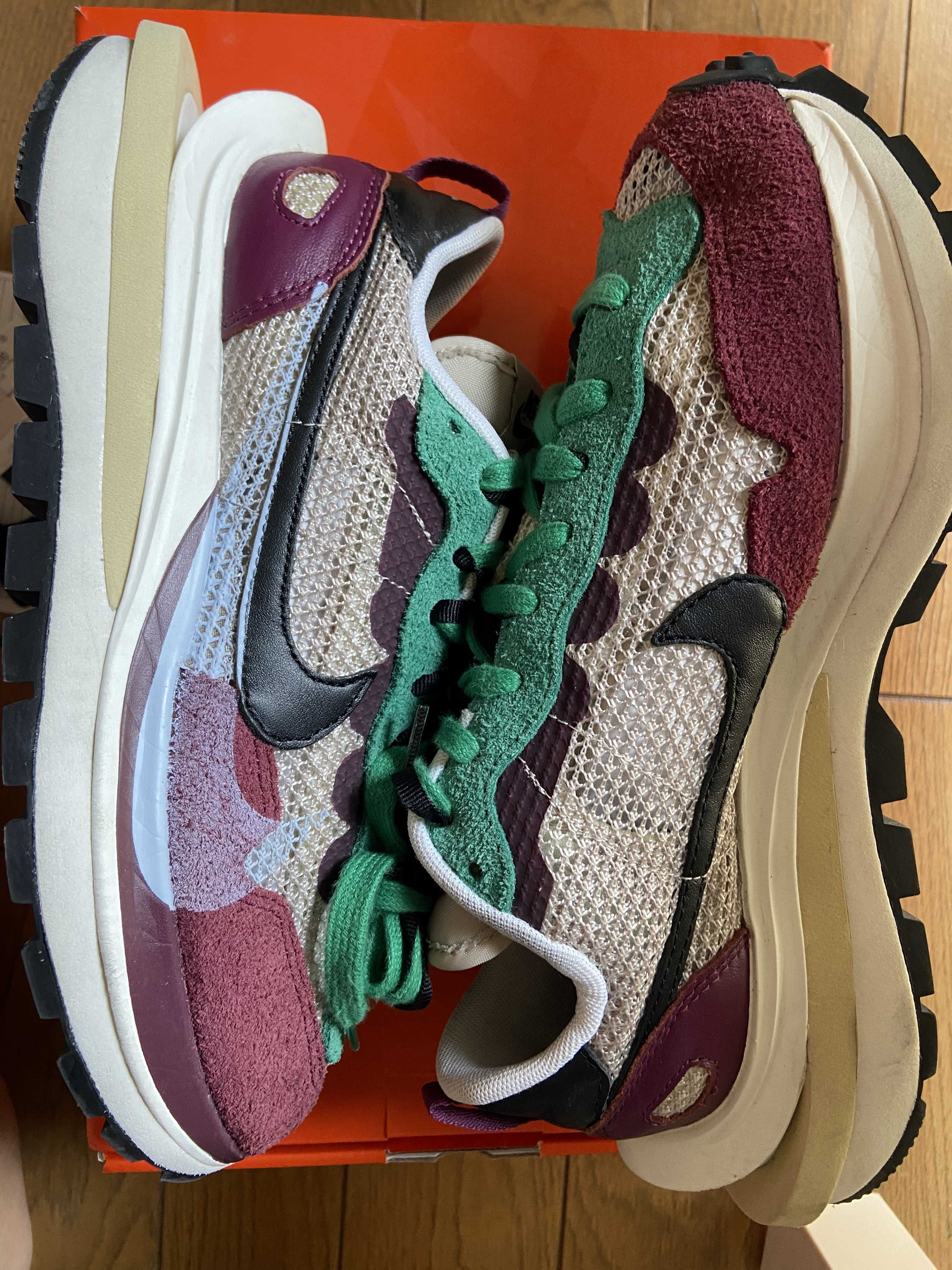 sacai × Nike Vapor Waffle "String/Red/Green"