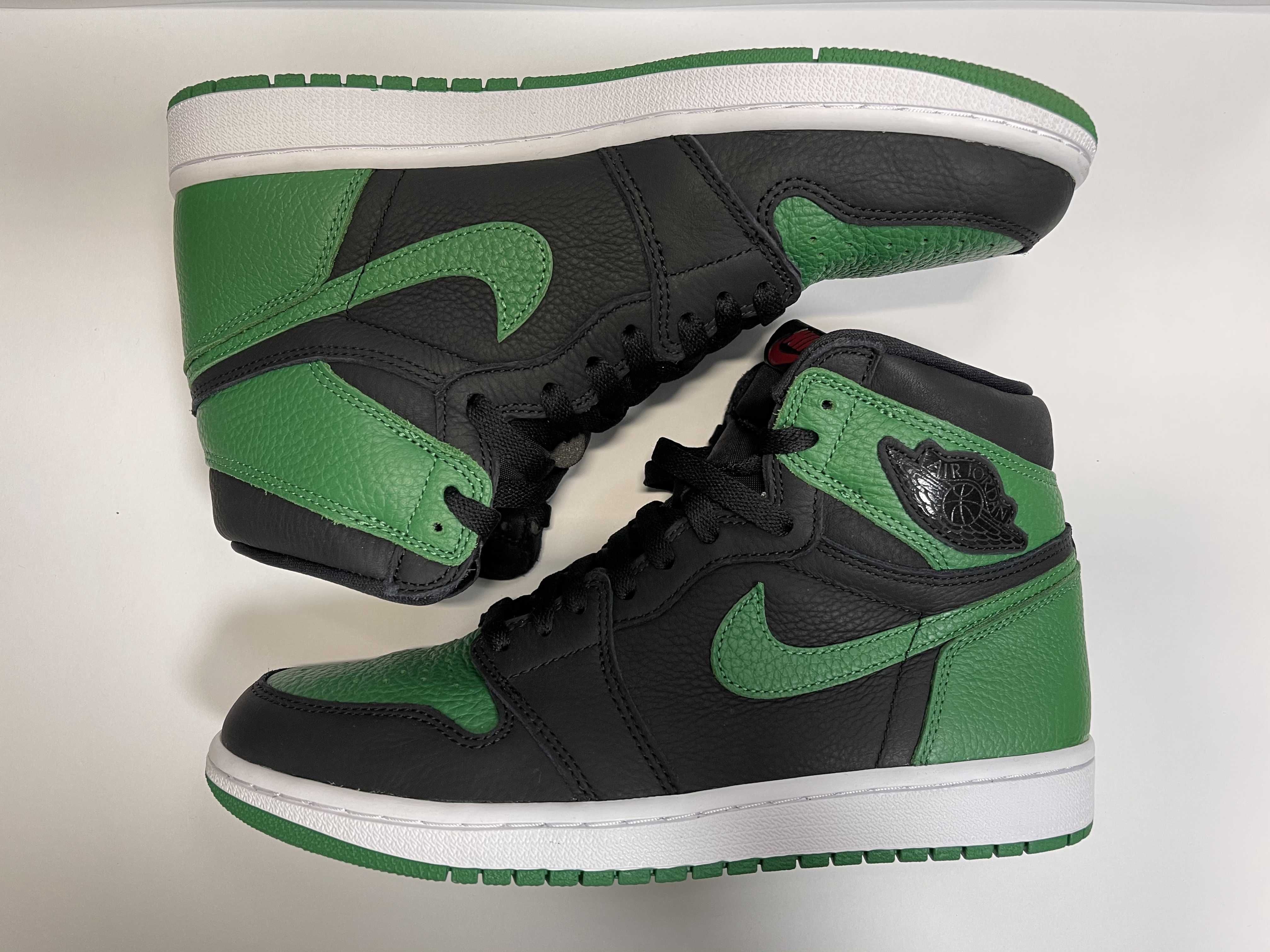 Nike Air Jordan 1 Retro High OG "Black/Pine Green" (2020)