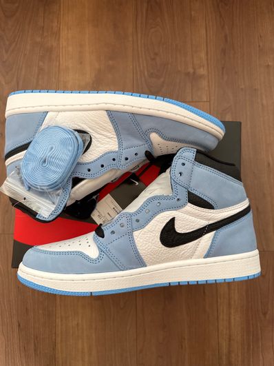 Nike Air Jordan 1 High OG "University Blue"