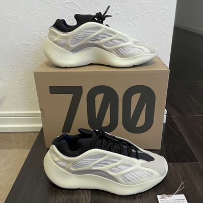 adidas YEEZY 700V3 "Azael"