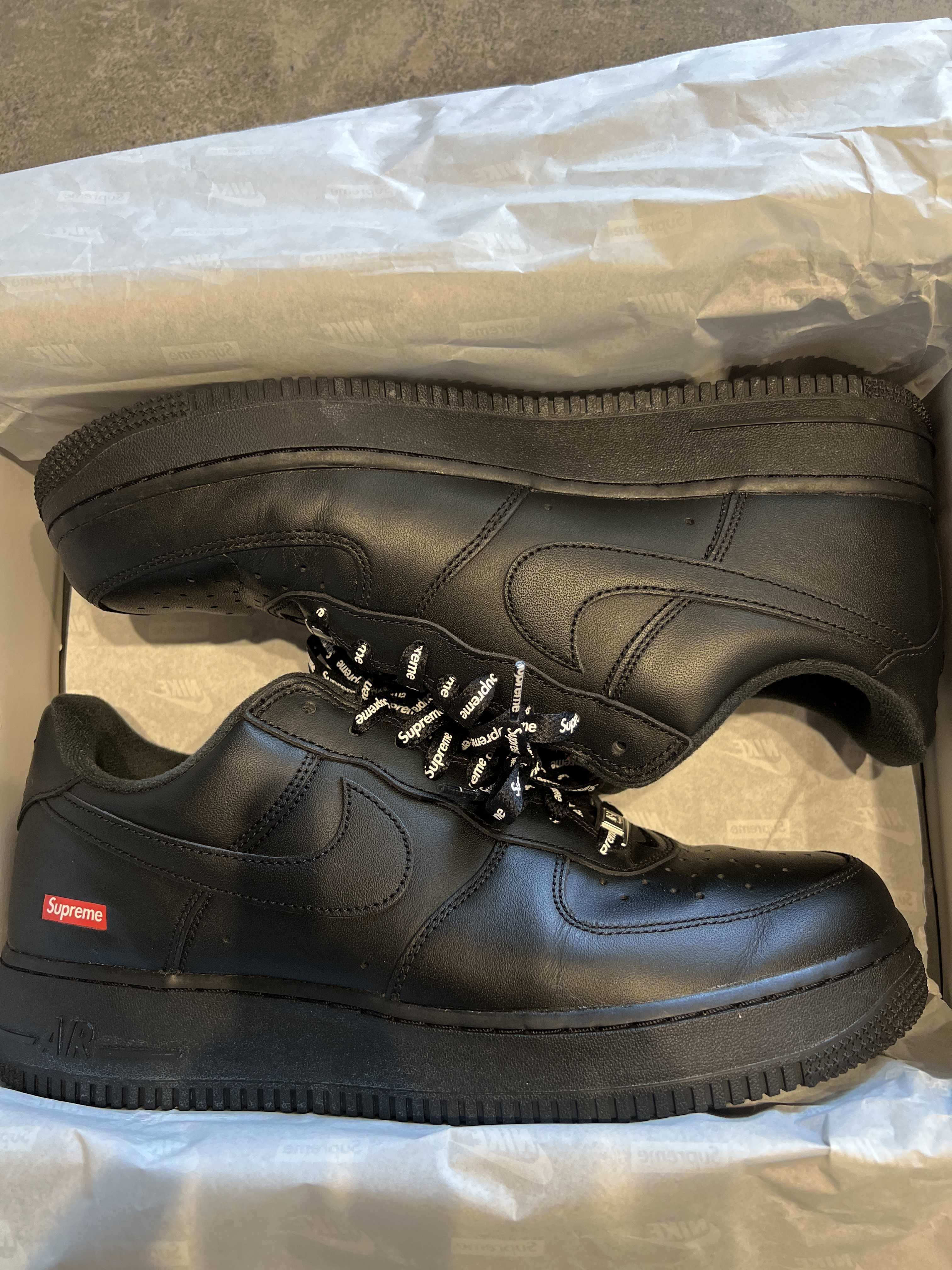 Supreme × Nike Air Force 1 Low "Black"