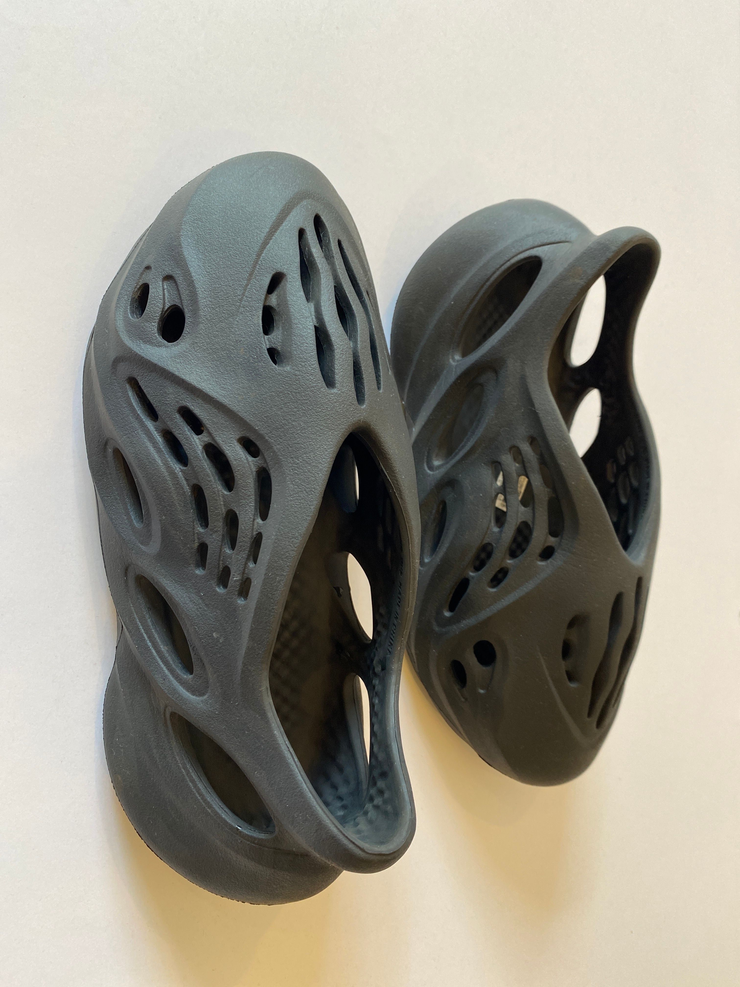 adidas YEEZY Foam Runner "Onyx"