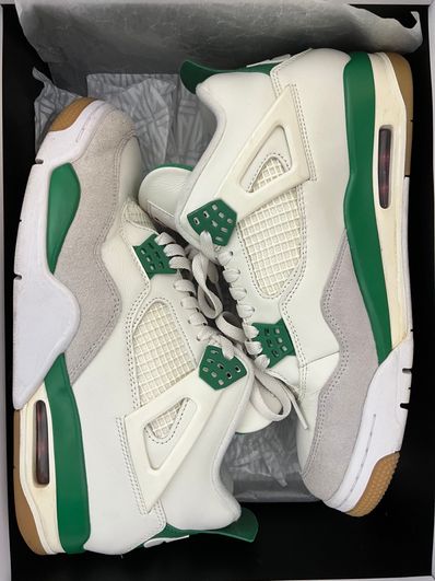 Nike SB × Air Jordan 4 Retro SP "Pine Green"