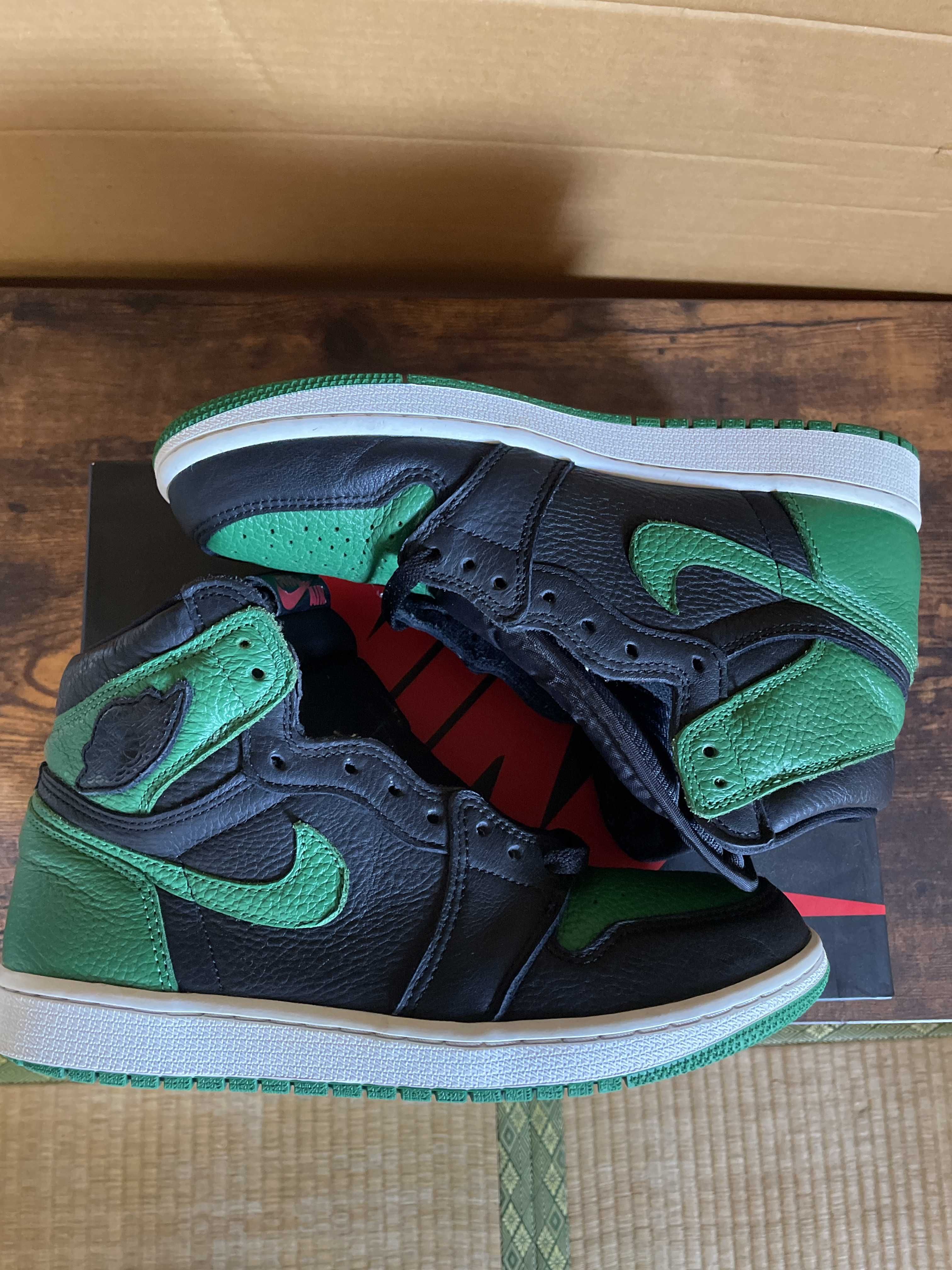 Nike Air Jordan 1 Retro High OG "Black/Pine Green" (2020)
