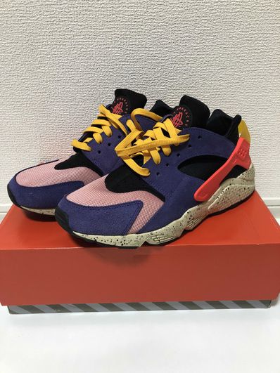 size? × Nike Air Huarache "Court Purple/Bright Crimson"