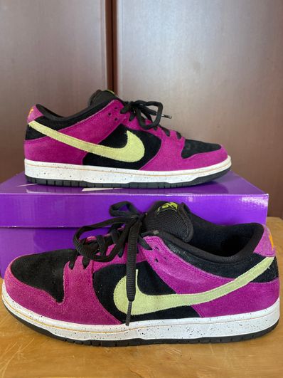 Nike SB Dunk Low "Red Plum"
