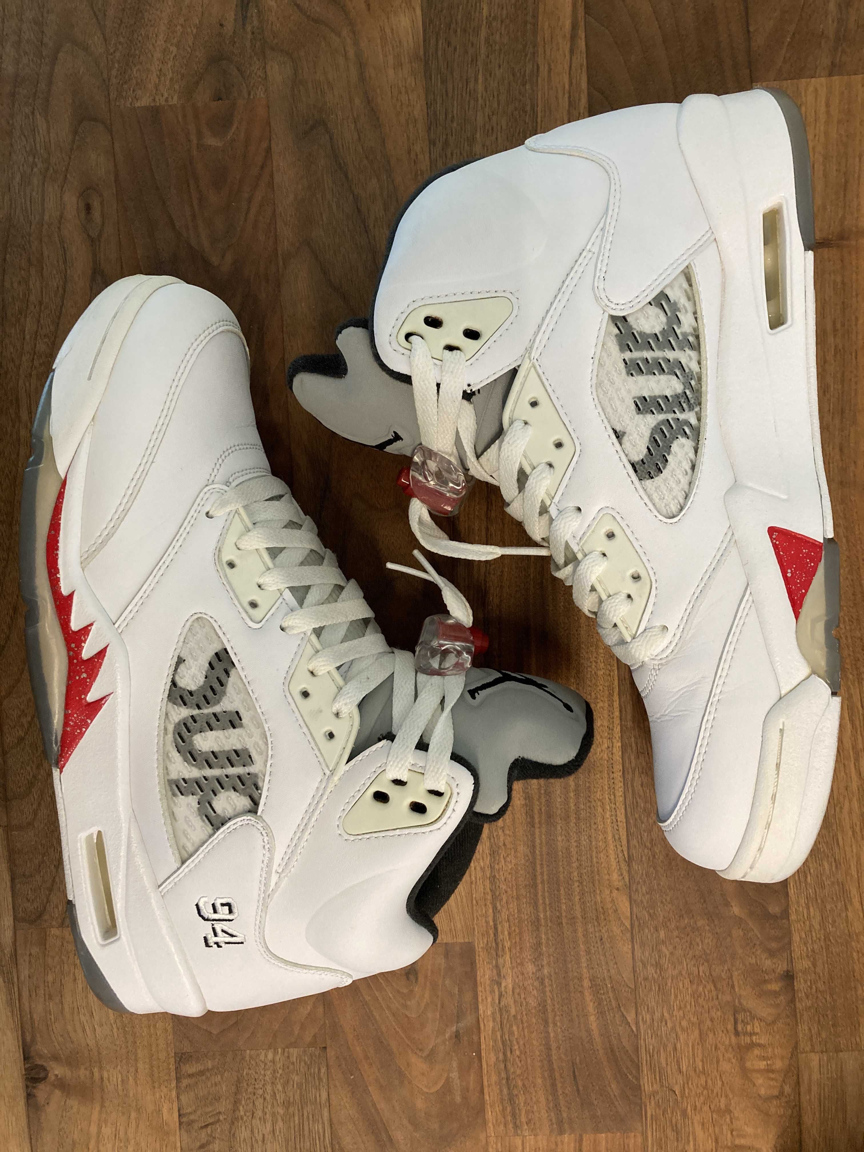 Supreme × Nike Air Jordan 5 Retro "White"