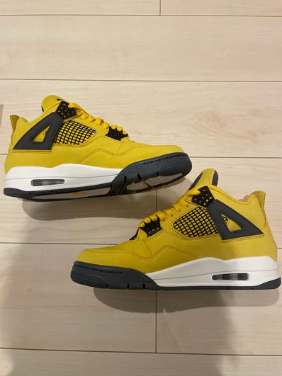 Nike Air Jordan 4 "Tour Yellow"