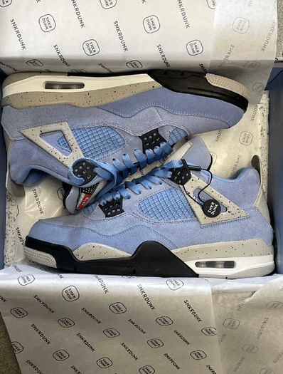 Nike Air Jordan 4 "University Blue"