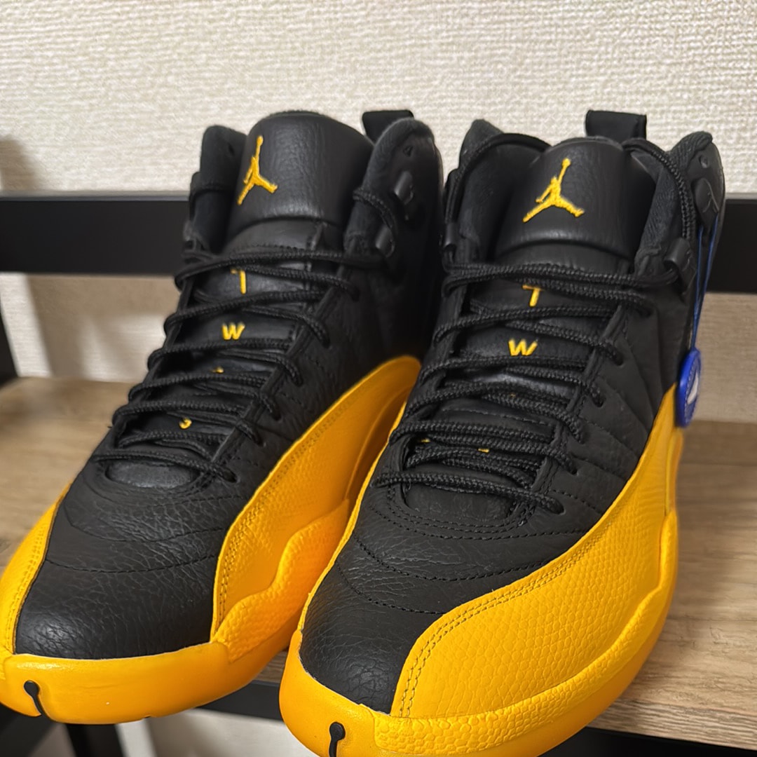 ナイキ エアジョーダン12 "ユニバーシティゴールド"
