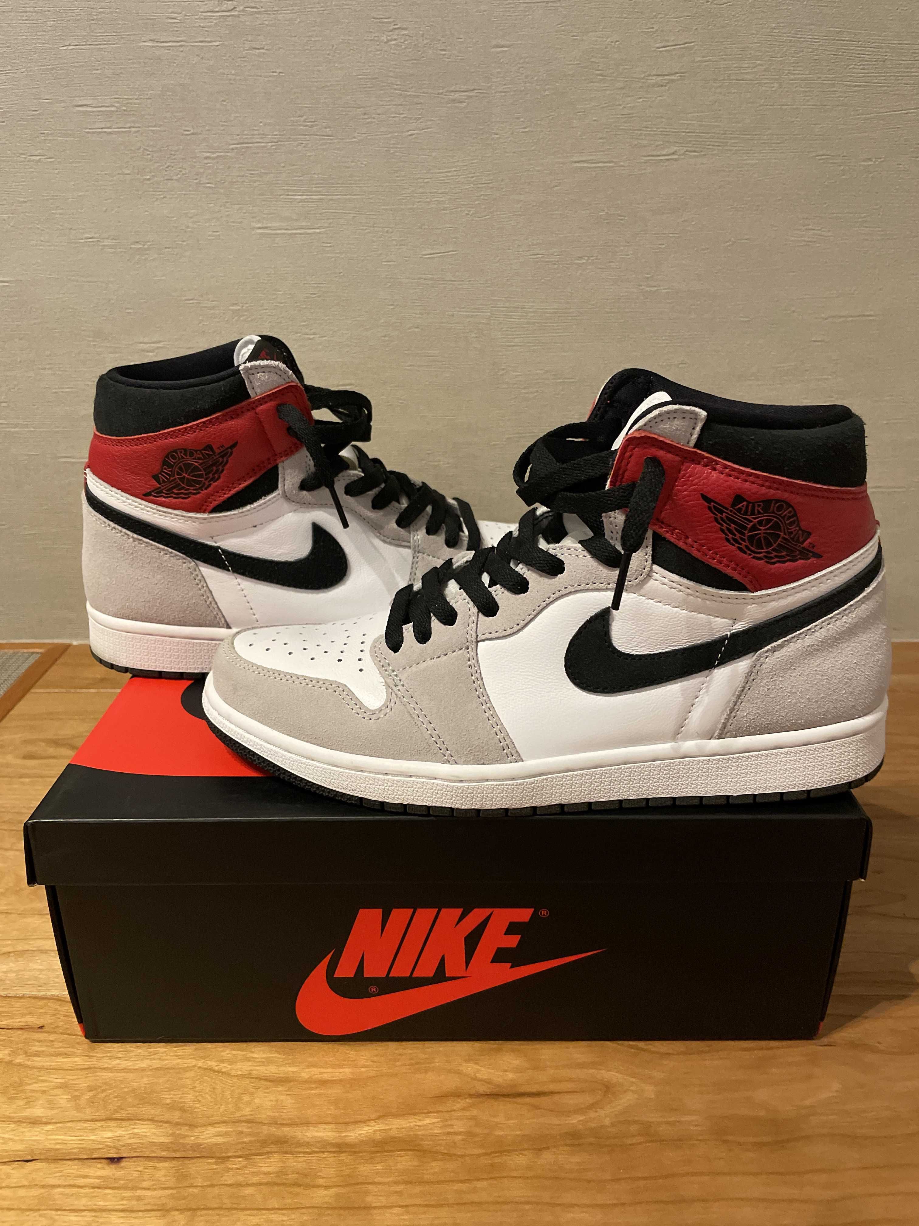 Nike Air Jordan 1 High OG "White/Black/Light Smoke Grey"