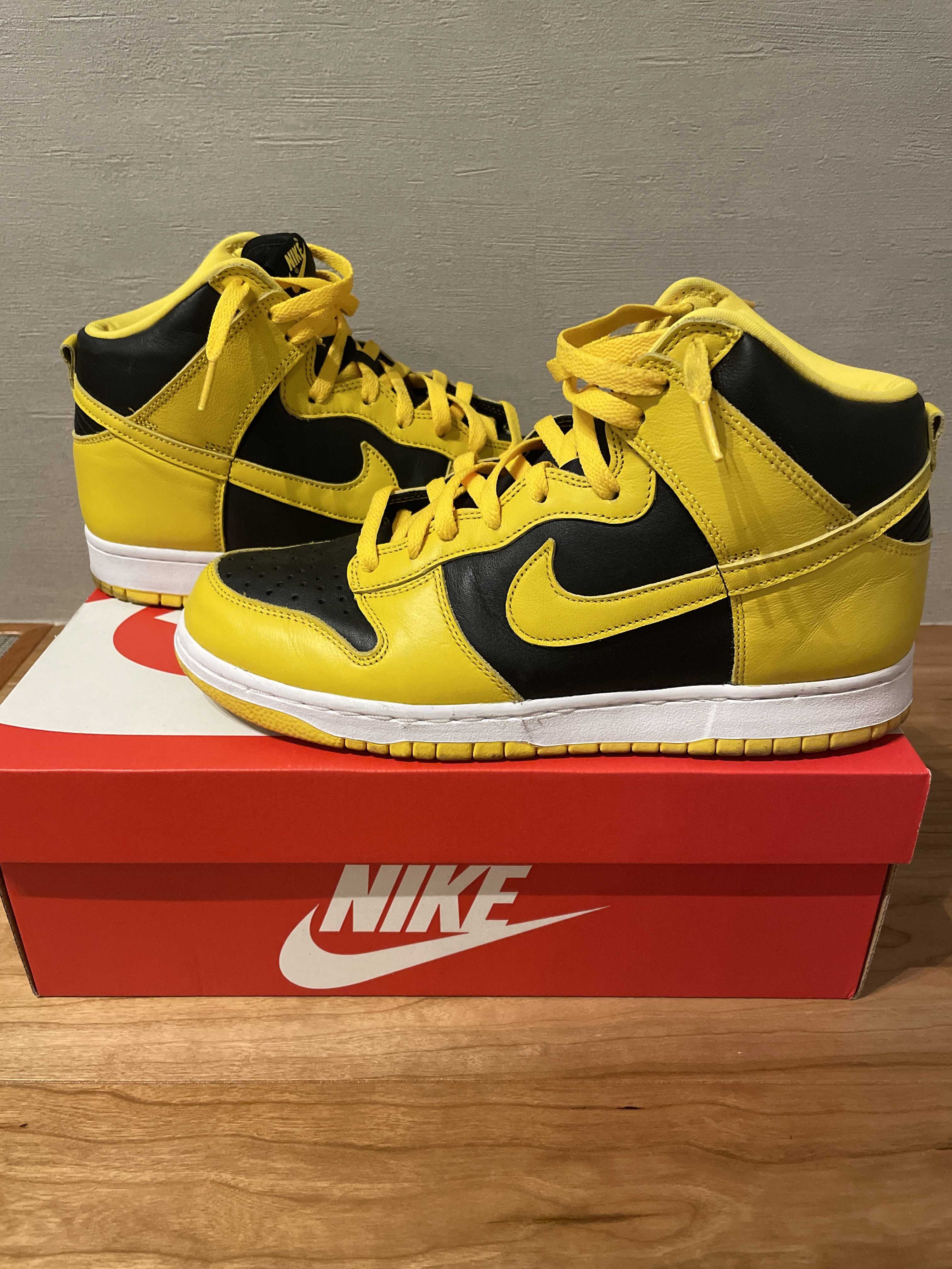 Nike Dunk High "Black/Varsity Maize"