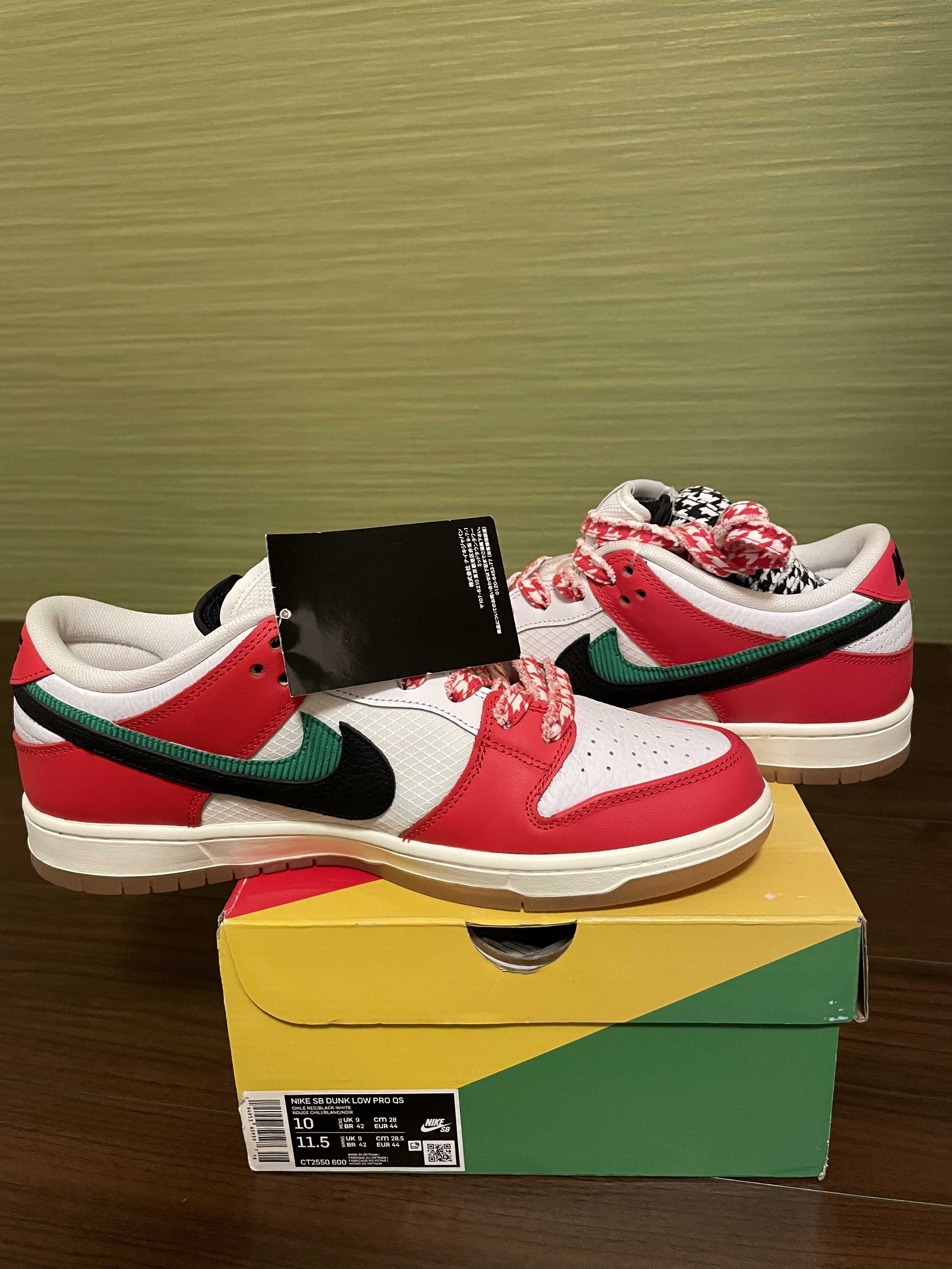 Frame Skate x Nike SB Dunk Low "Habibi"