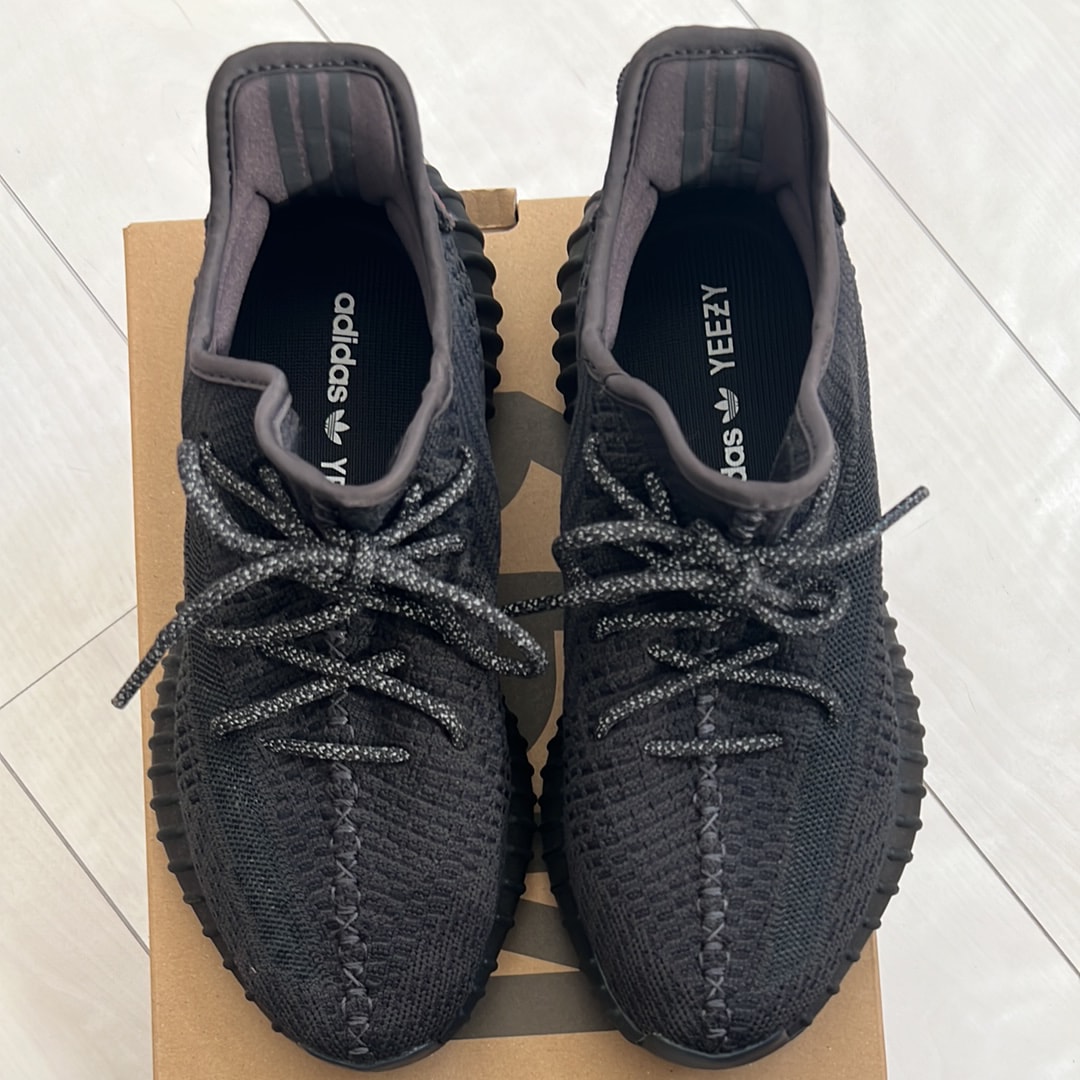 adidas YEEZY Boost 350 V2 "Black"
