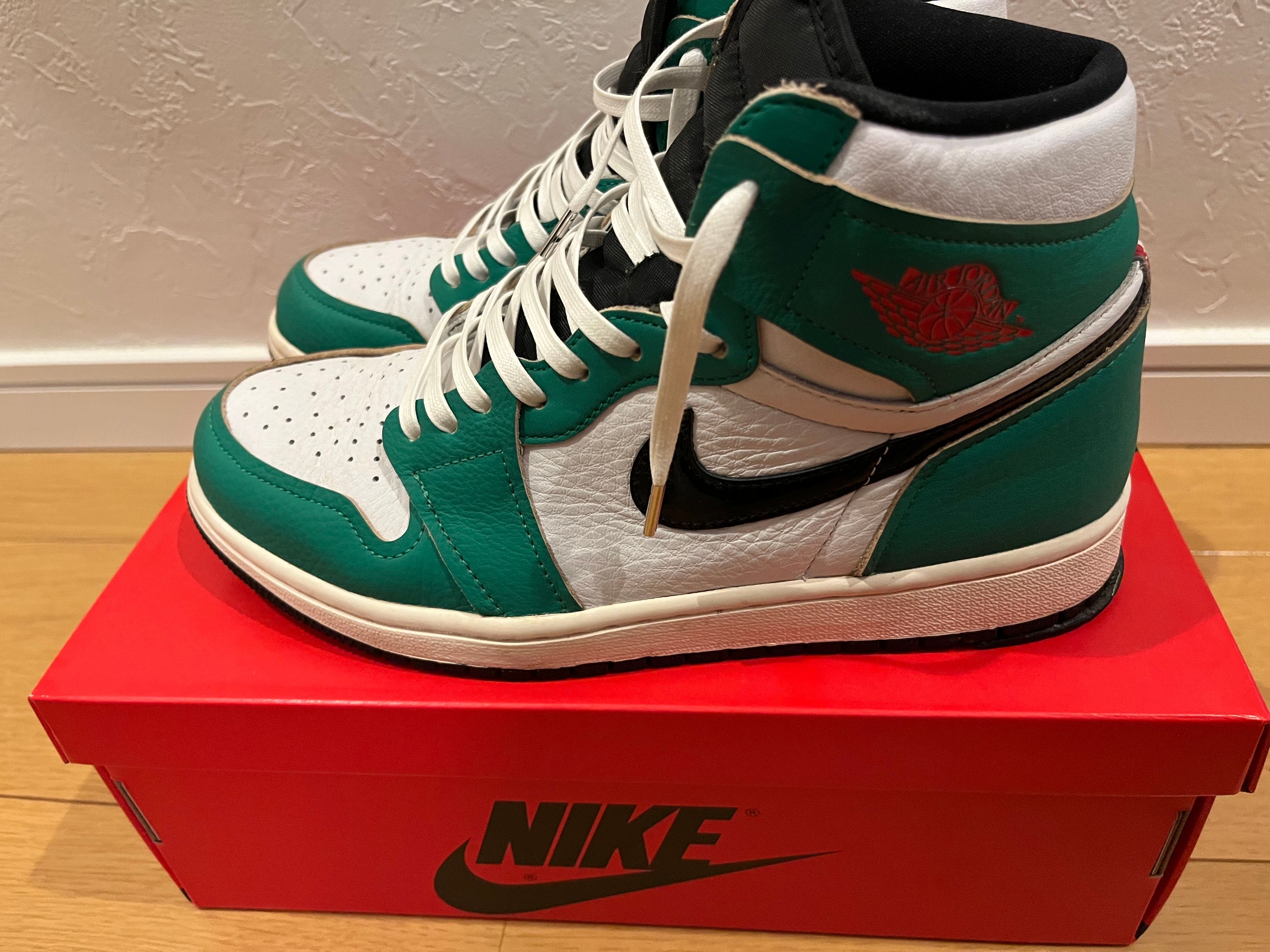 Nike Women's Air Jordan 1 High OG "Lucky Green/White-Sail-Black"