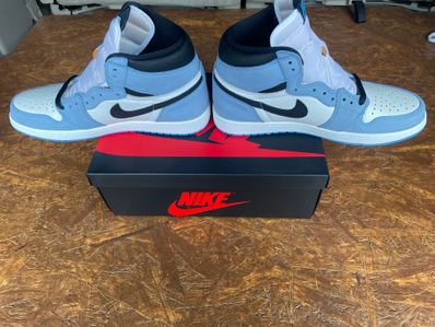 Nike Air Jordan 1 High OG "University Blue"