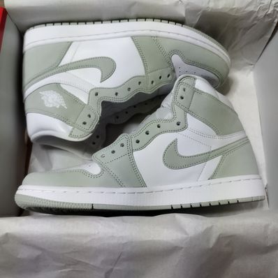 Nike Women's Air Jordan 1 High OG "Seafoam"