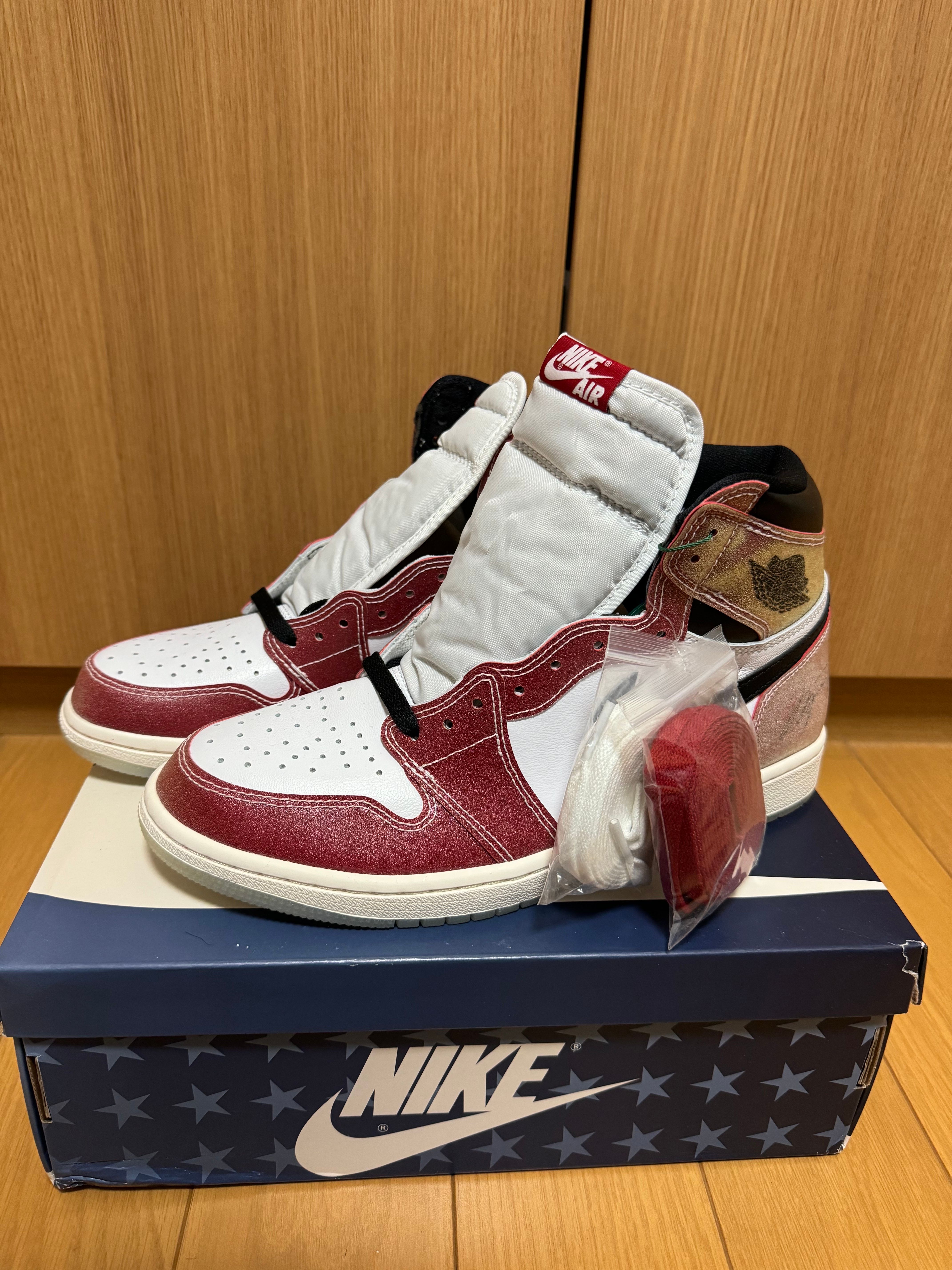 Trophy Room × Nike Air Jordan 1 Retro High "Chicago" (Friends and Family) (Blue Laces)