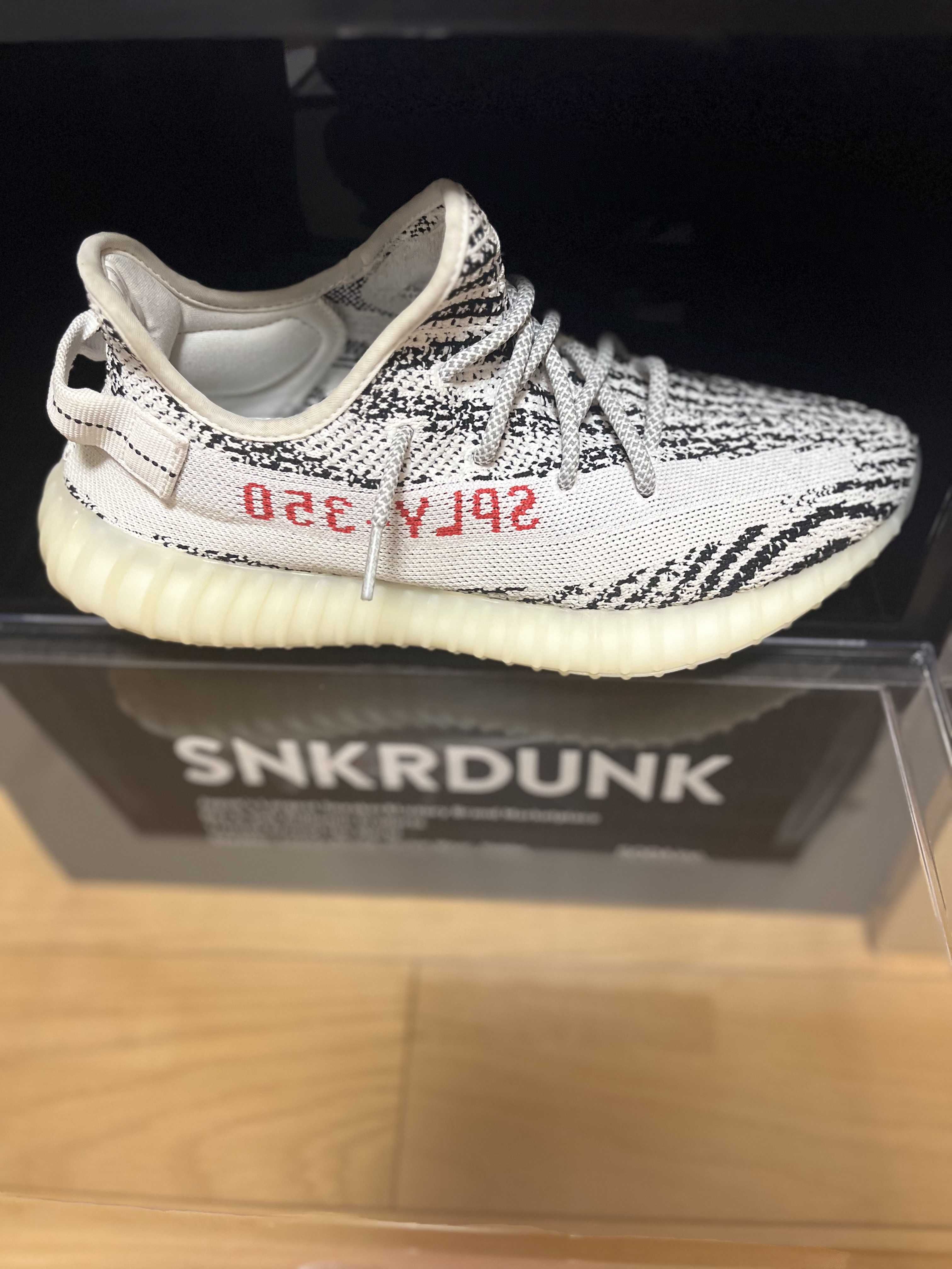 adidas YEEZY Boost 350 V2 "Zebra"