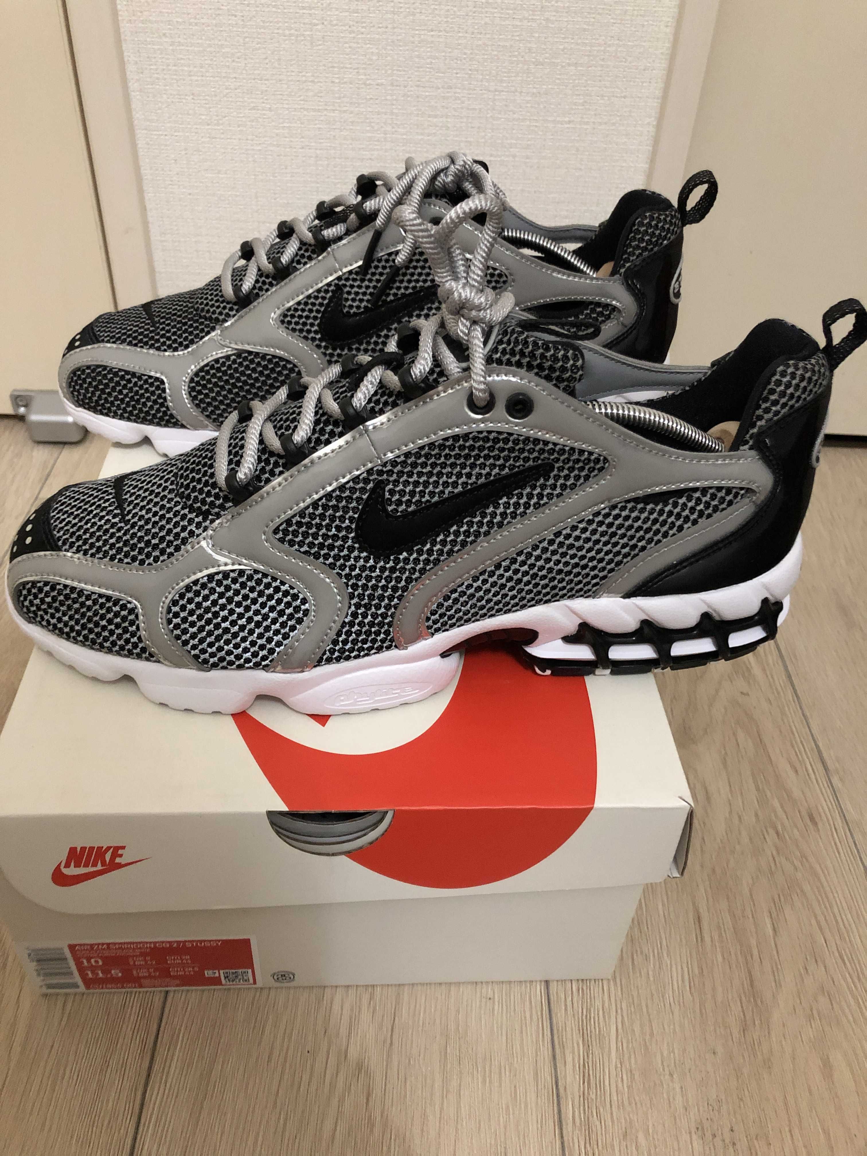 STUSSY × NIKE AIR ZOOM SPIRIDON CAGED "PURE PLATINUM/BLACK-WHITE"