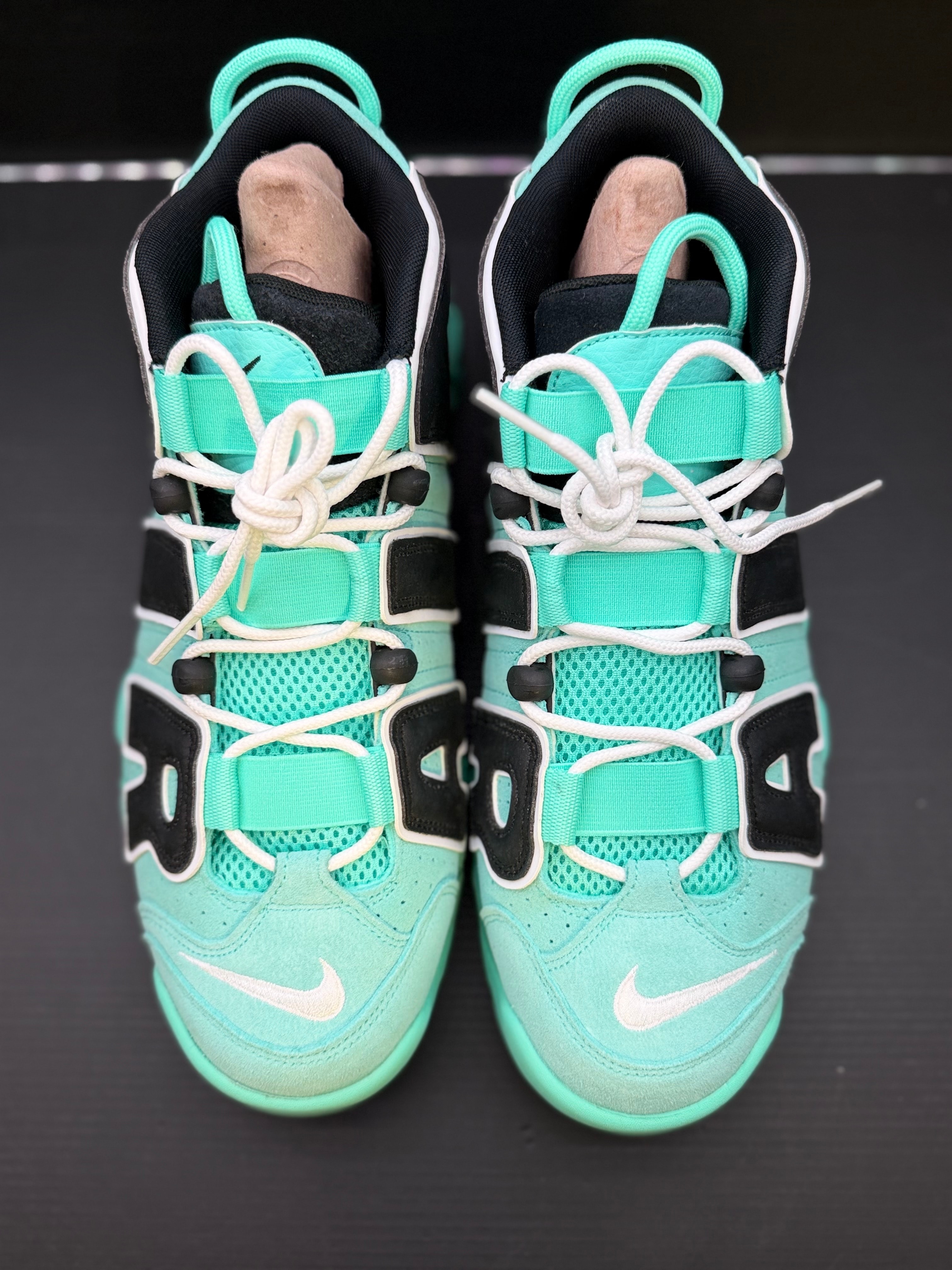NIKE AIR MORE UPTEMPO "LIGHT AQUA / BLACK / WHITE"