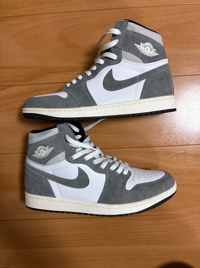 Nike Air Jordan 1 Retro High OG "Black and Smoke Grey"