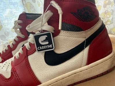 Nike Air Jordan 1 High OG "Lost & Found/Chicago"