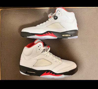 Nike Air Jordan 5 Retro