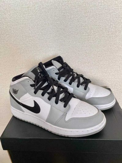 Nike GS Air Jordan 1 Mid "Light Smoke Grey/Black/White"