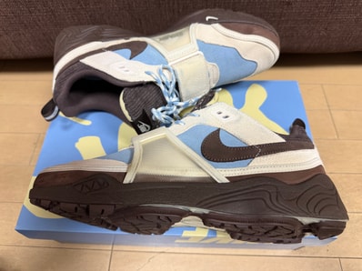 Travis Scott × Nike Zoom Field Jaxx "Pale Ivory and Leche Blue"