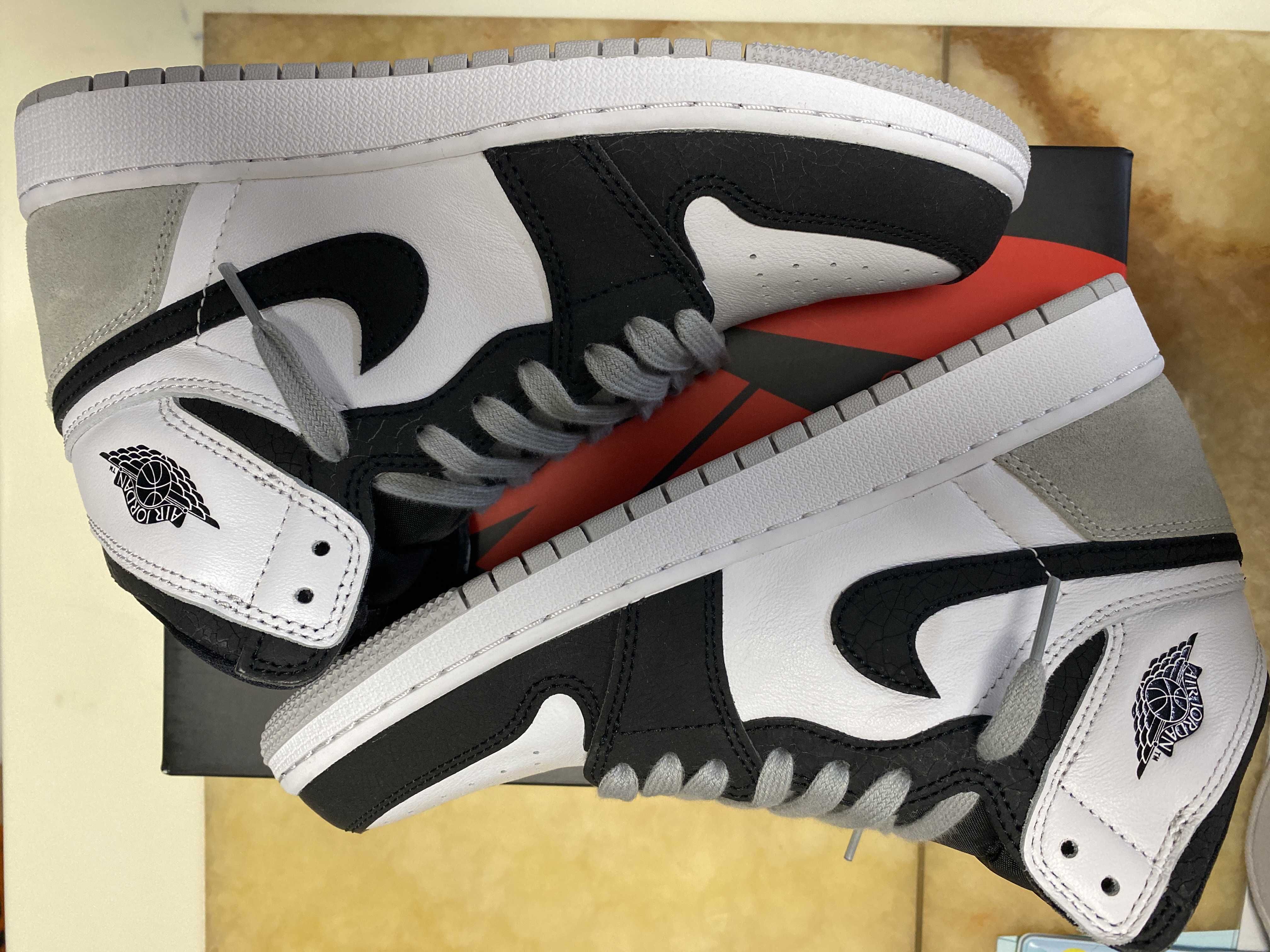 Nike GS Air Jordan 1 High OG "Bleached Coral"