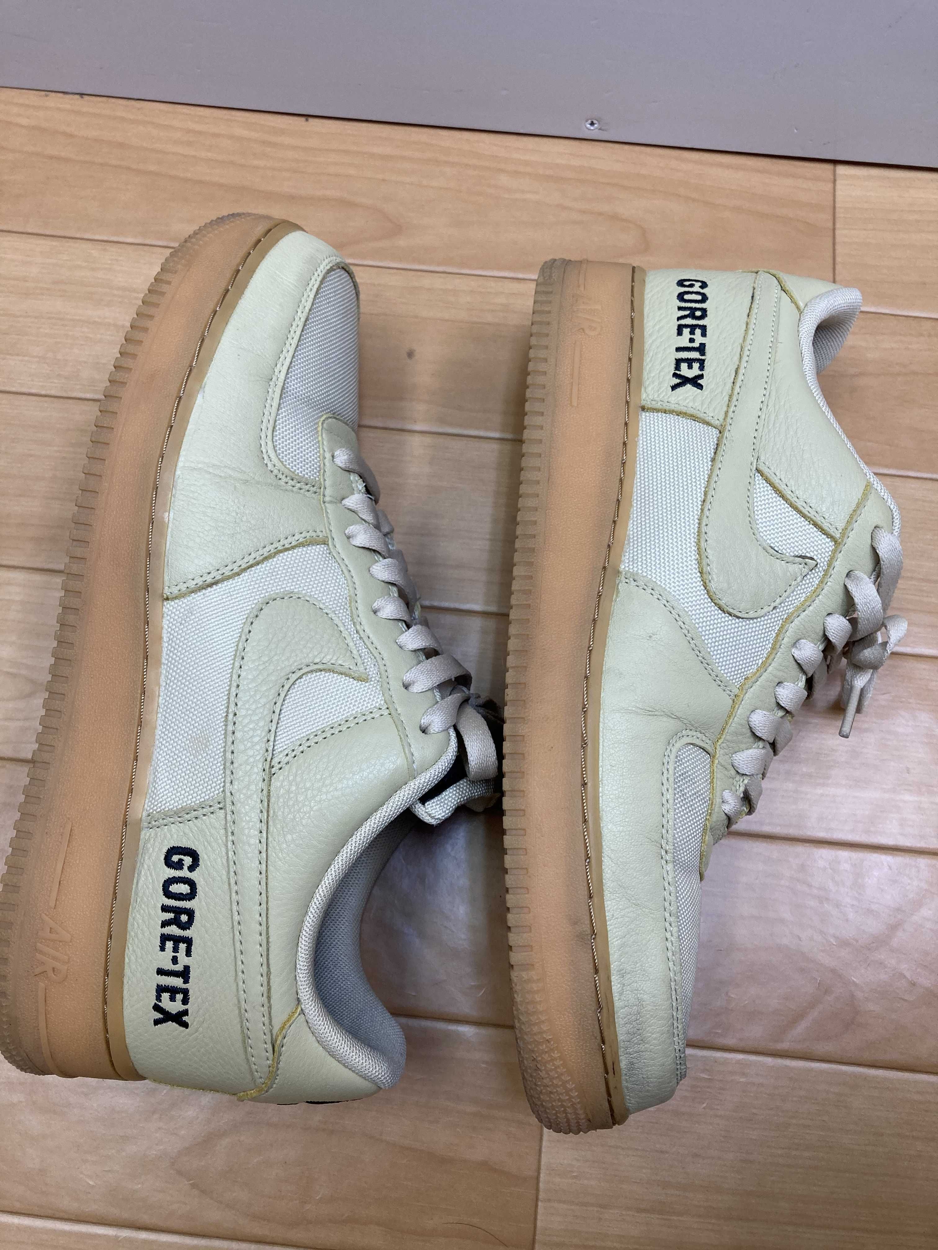 Nike Air Force 1 Low Gore-Tex "Team Gold"